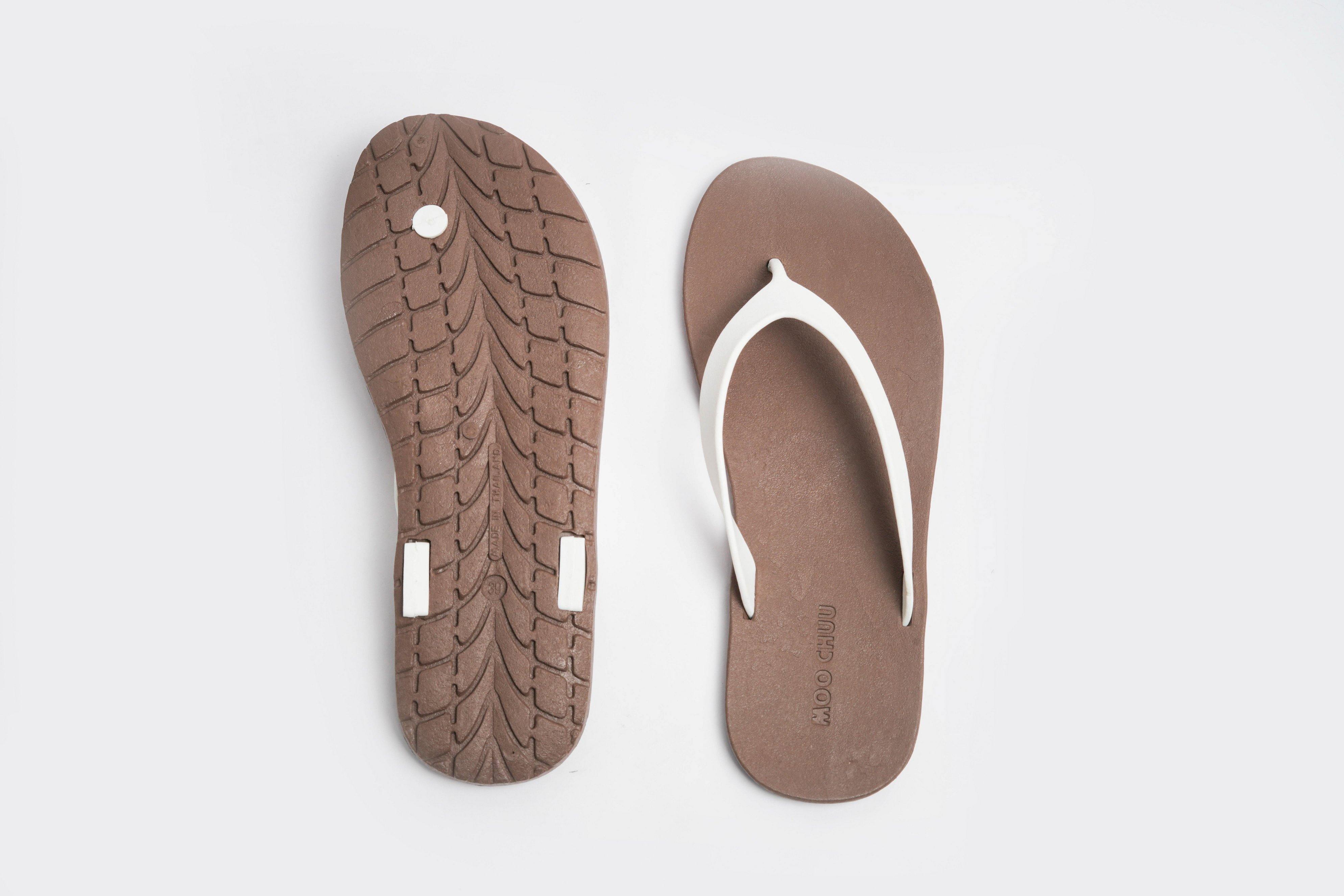 Flippy Brown Sole White Strap - Moo Chuu India