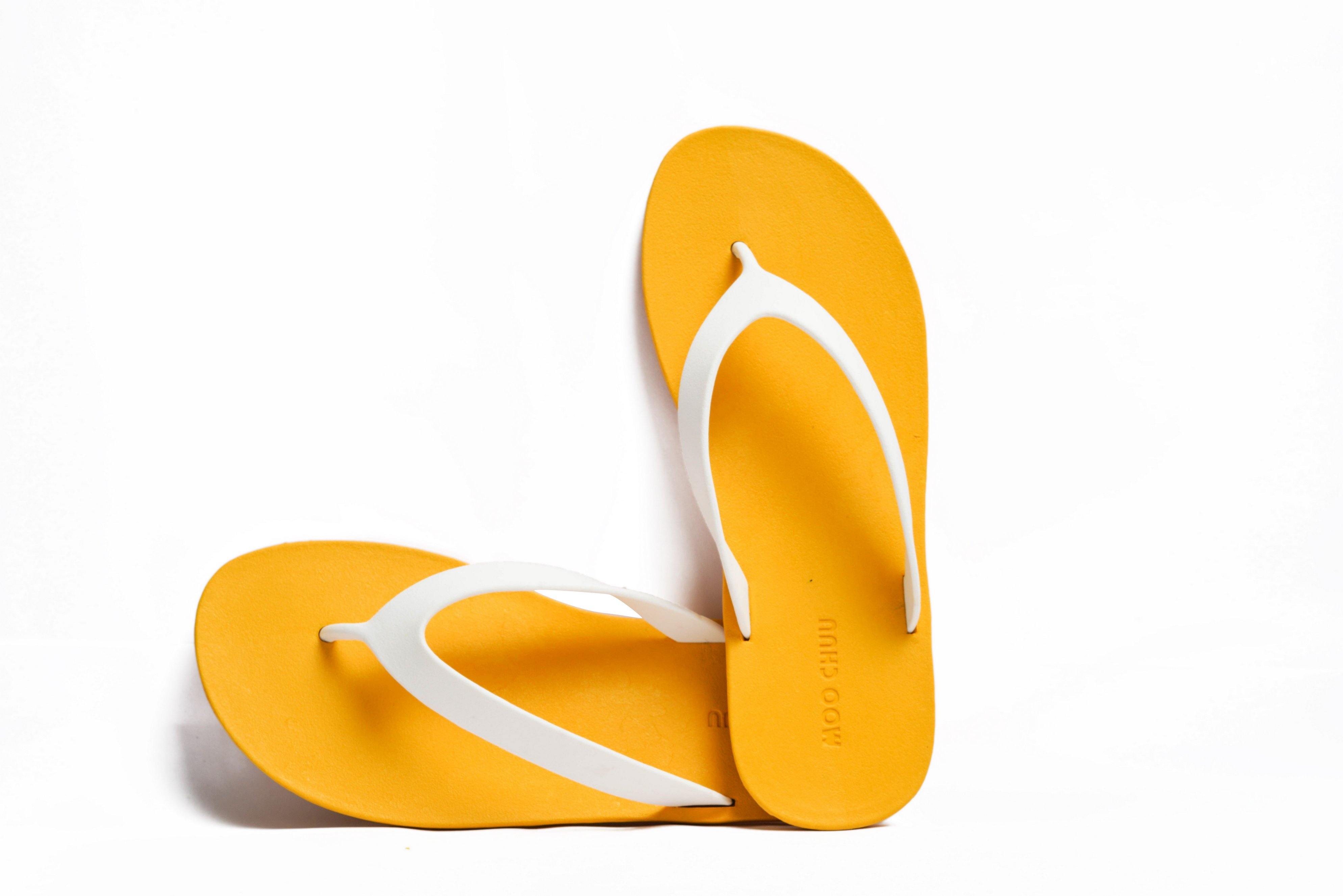 Flippy Yellow Sole White Strap - Moo Chuu India