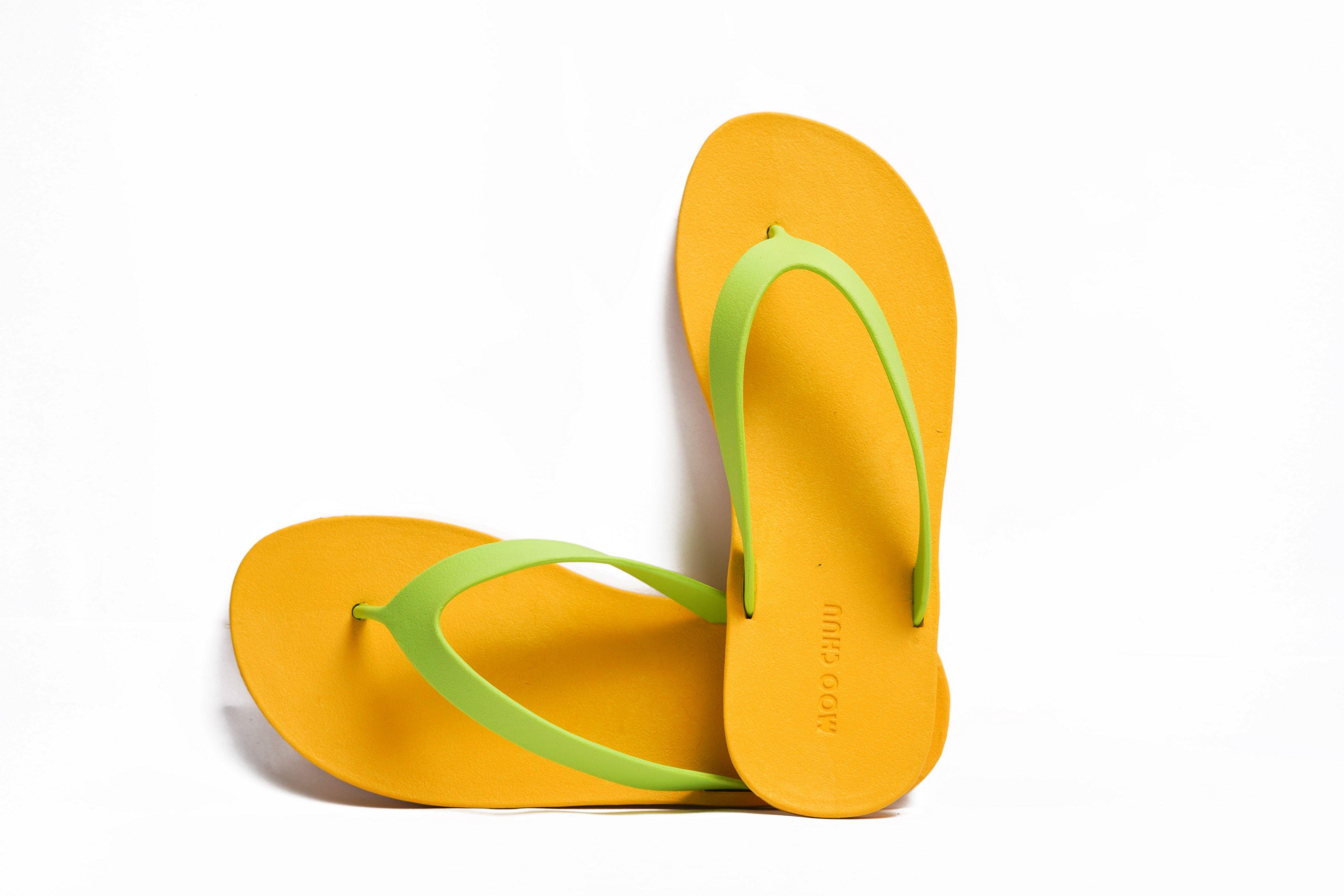 Flippy Yellow Sole Lime Strap - Moo Chuu India