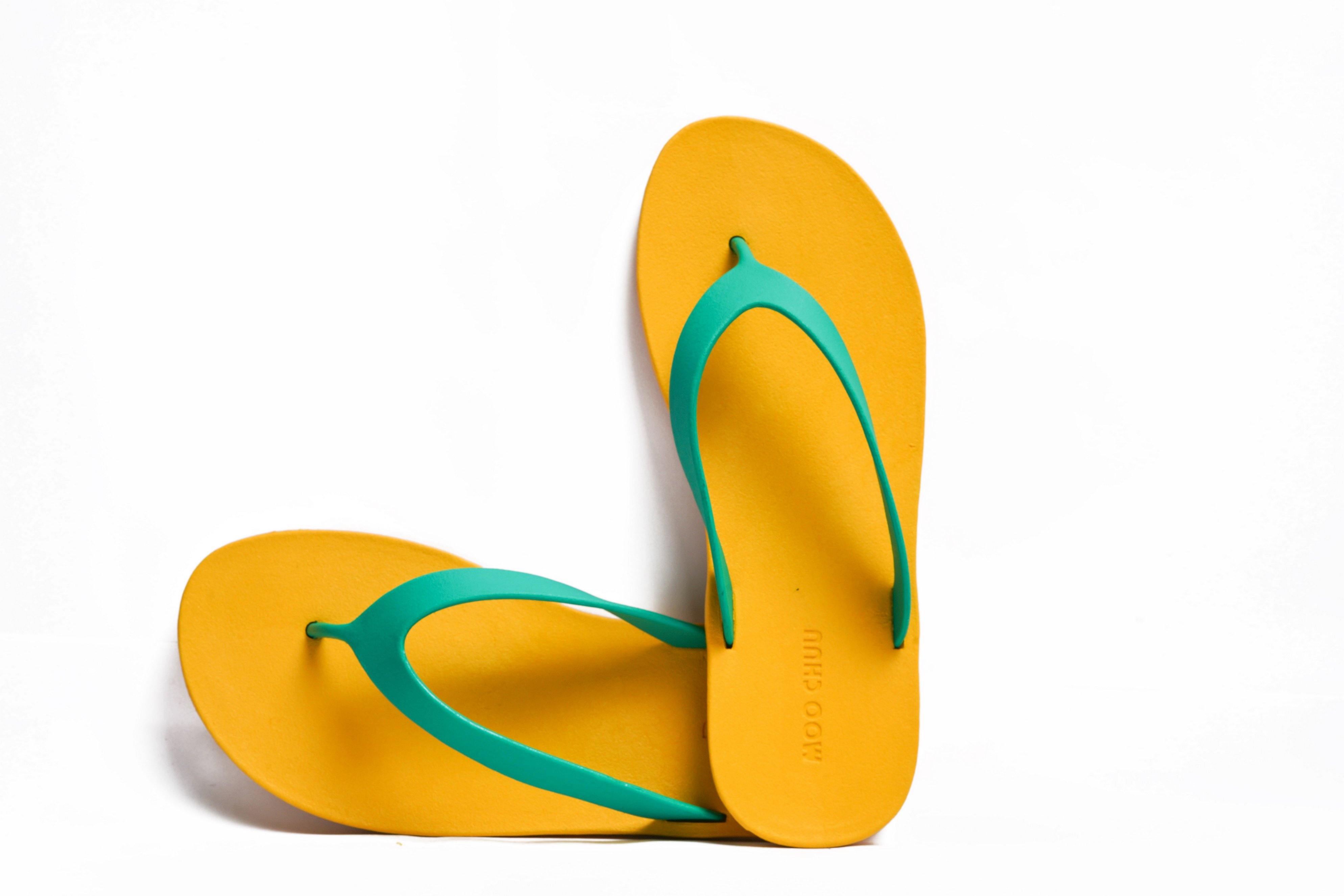 Flippy Yellow Sole Green Strap - Moo Chuu India