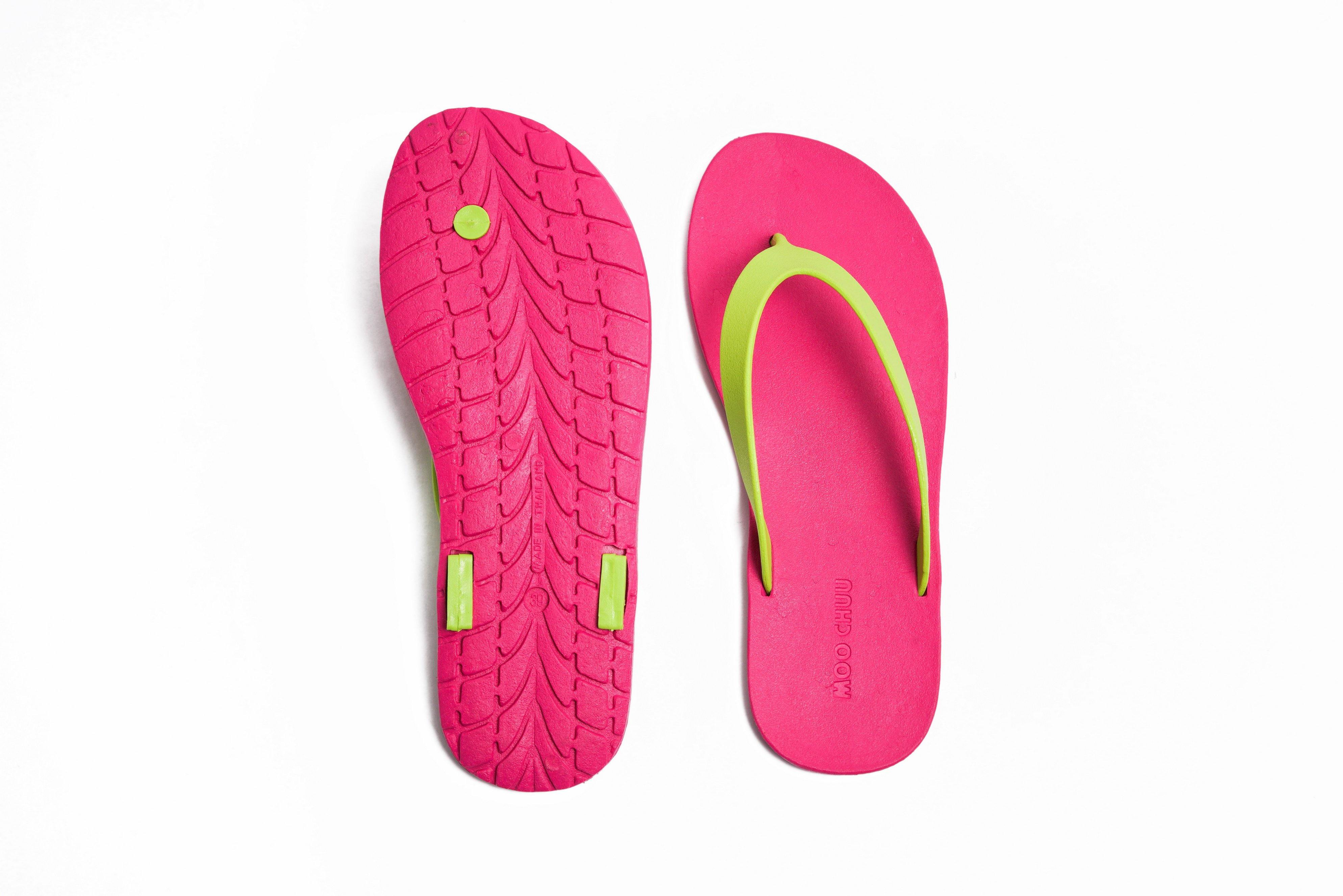 Flippy Pink Sole Lime Strap - Moo Chuu India