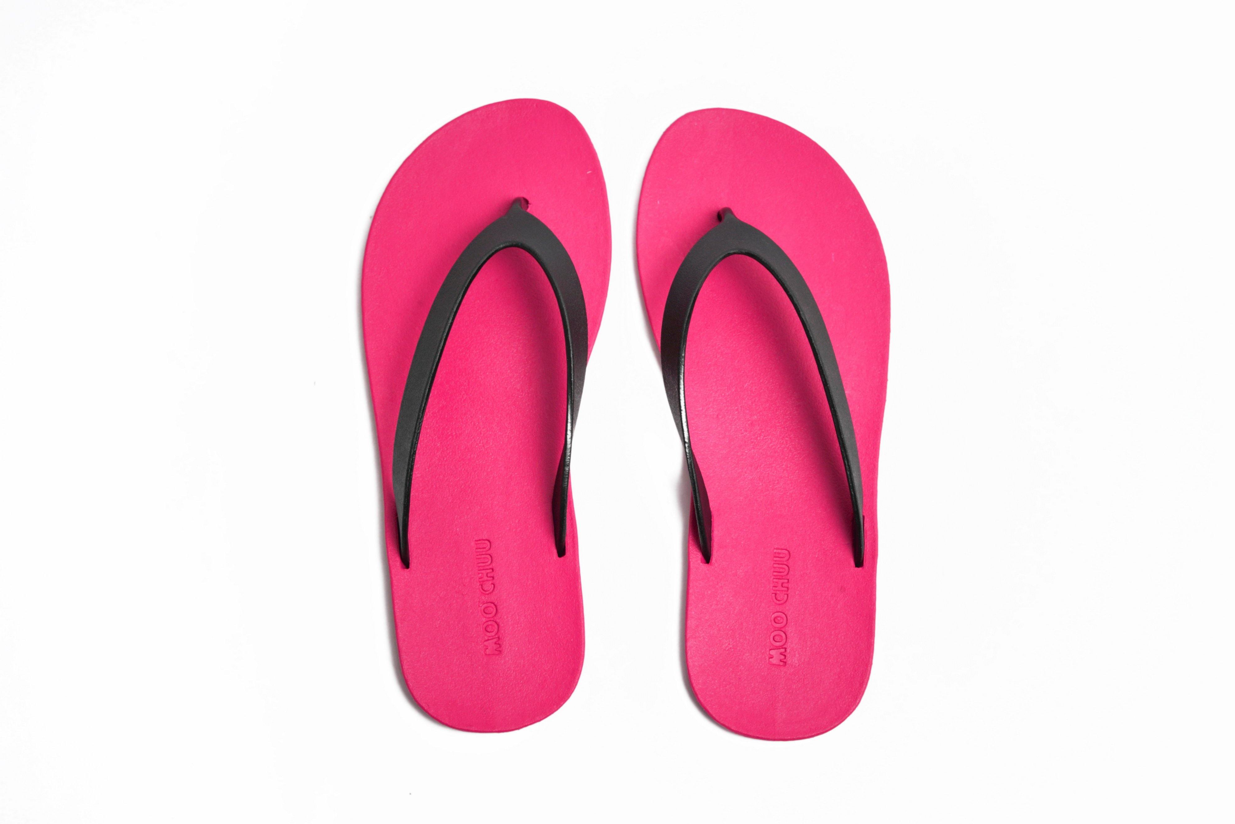 Flippy Pink Sole Black Strap - Moo Chuu India