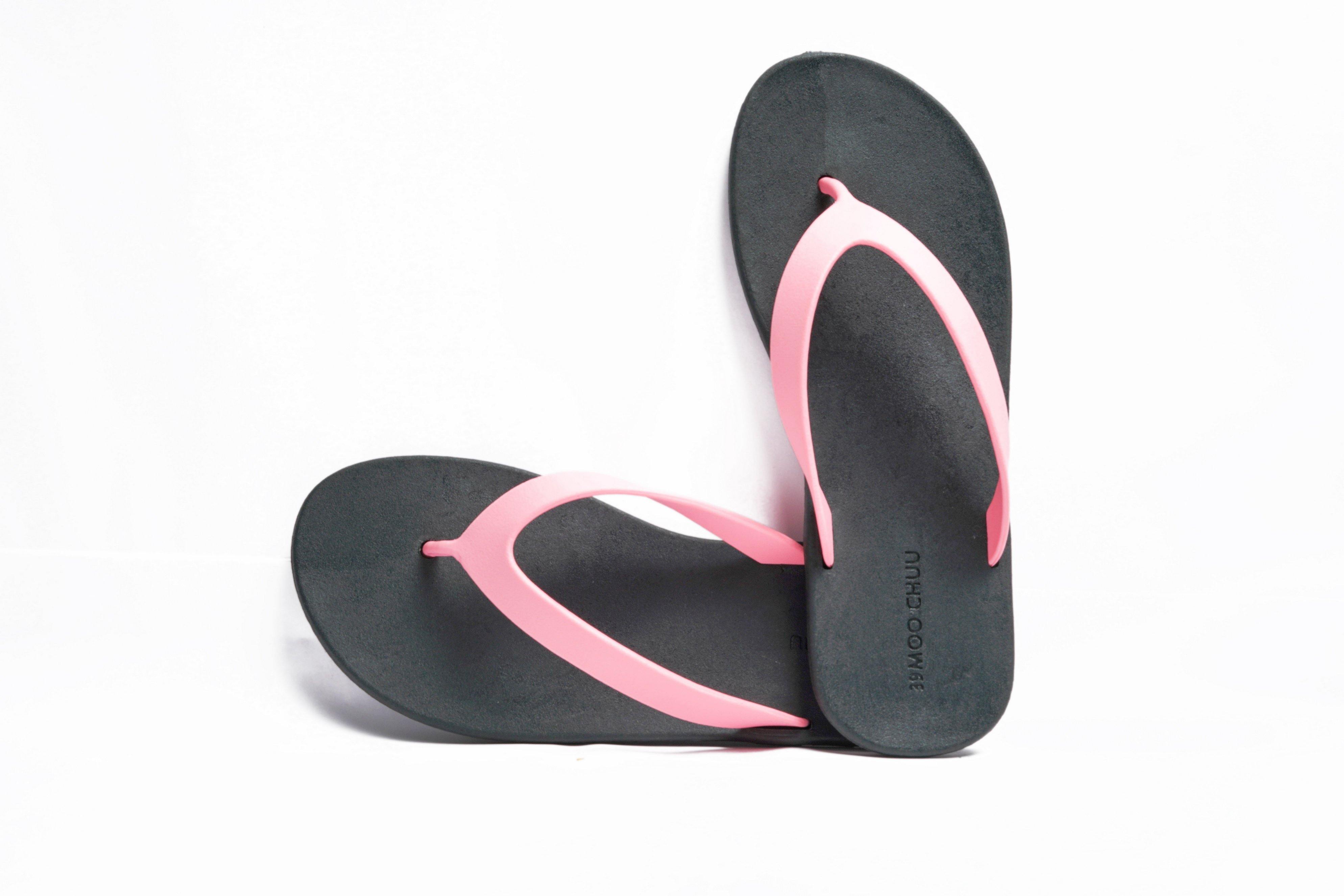 Flippy Black Sole Light Pink Strap - Moo Chuu India