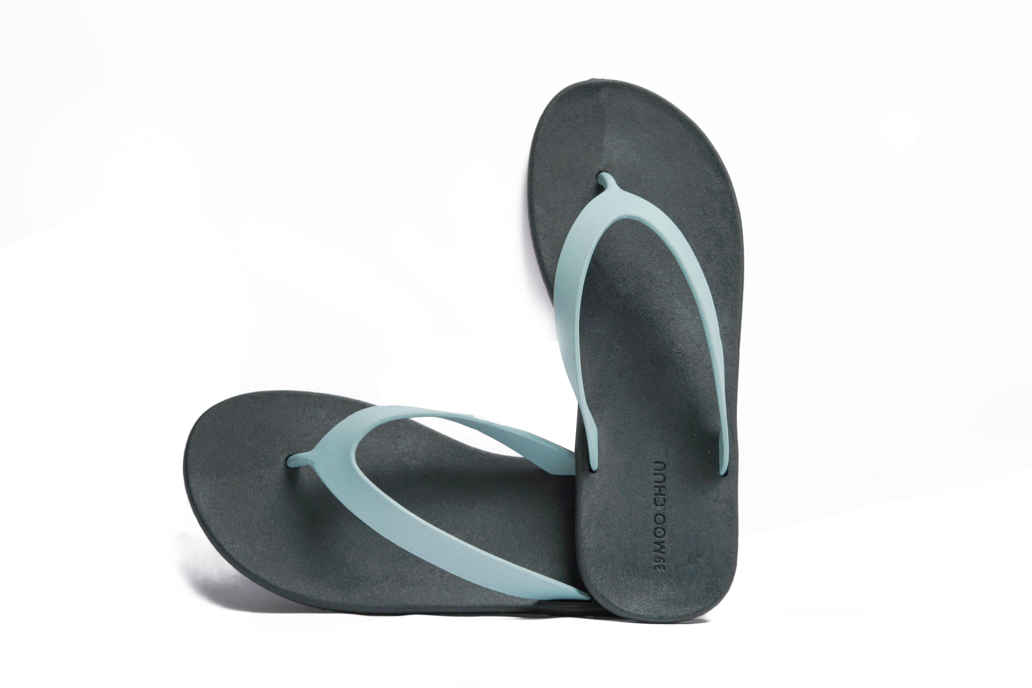 Flippy Black Sole Grey Strap - Moo Chuu India