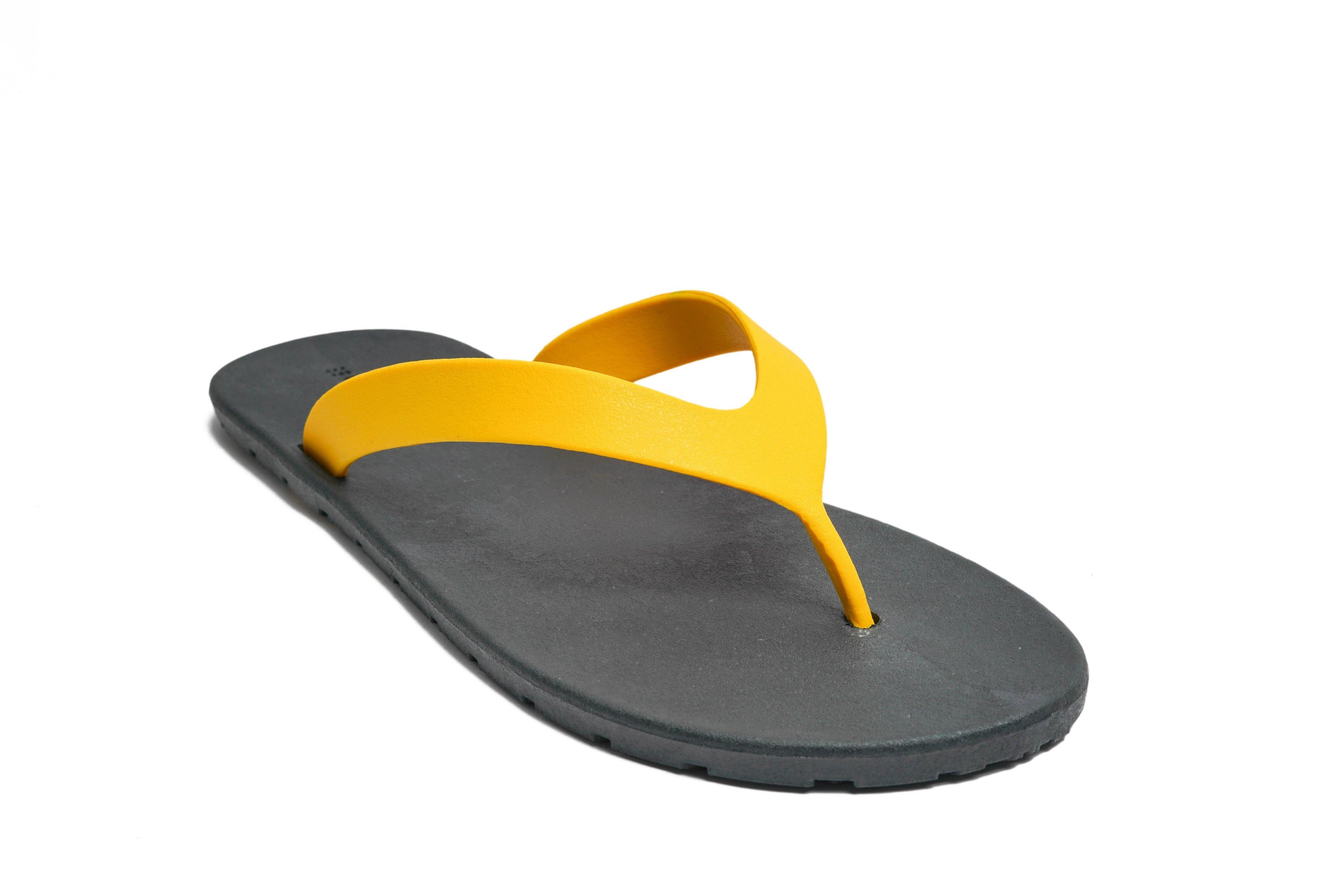 Flippy Black Sole Yellow Strap - Moo Chuu India