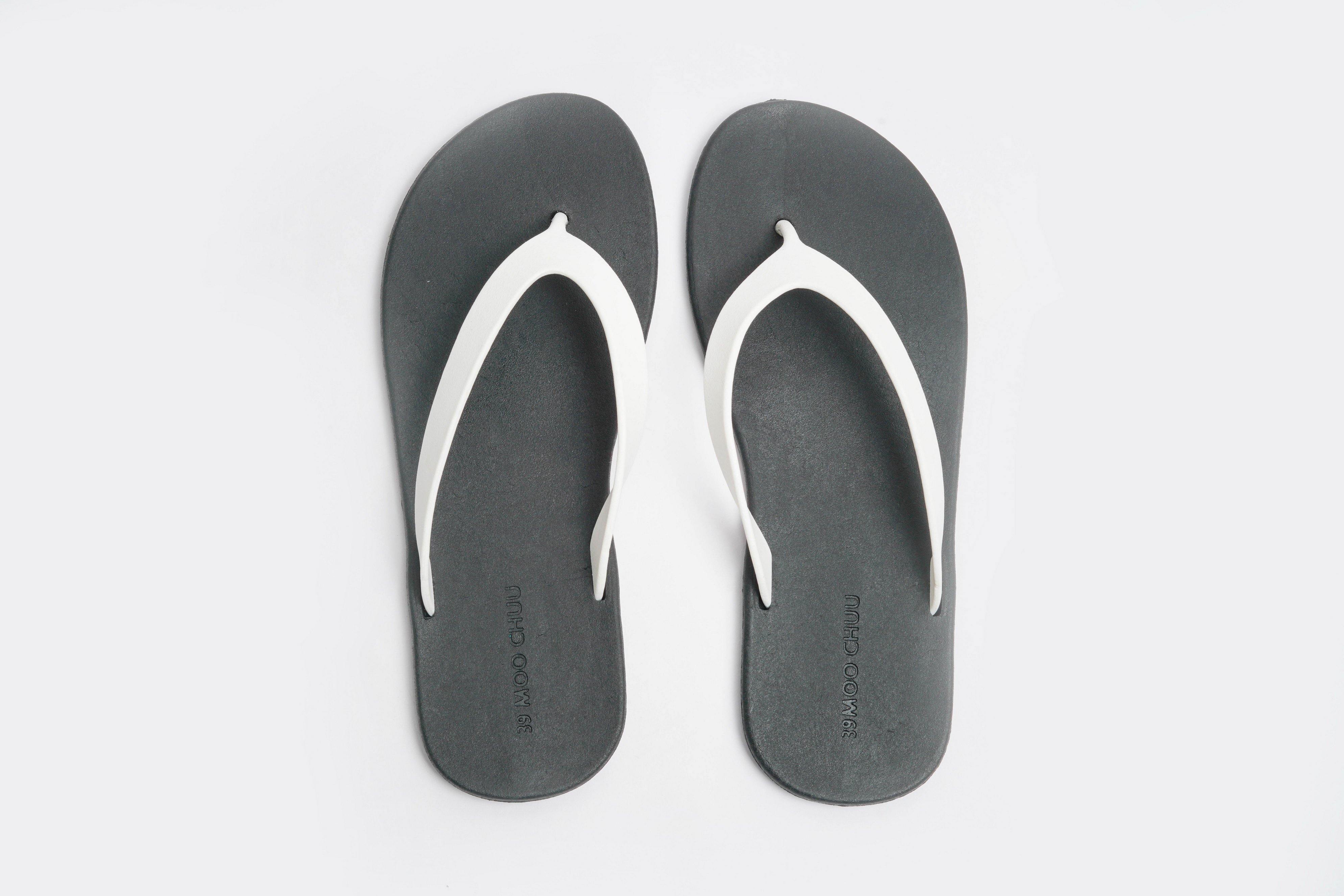 Flippy Black Sole White Strap - Moo Chuu India