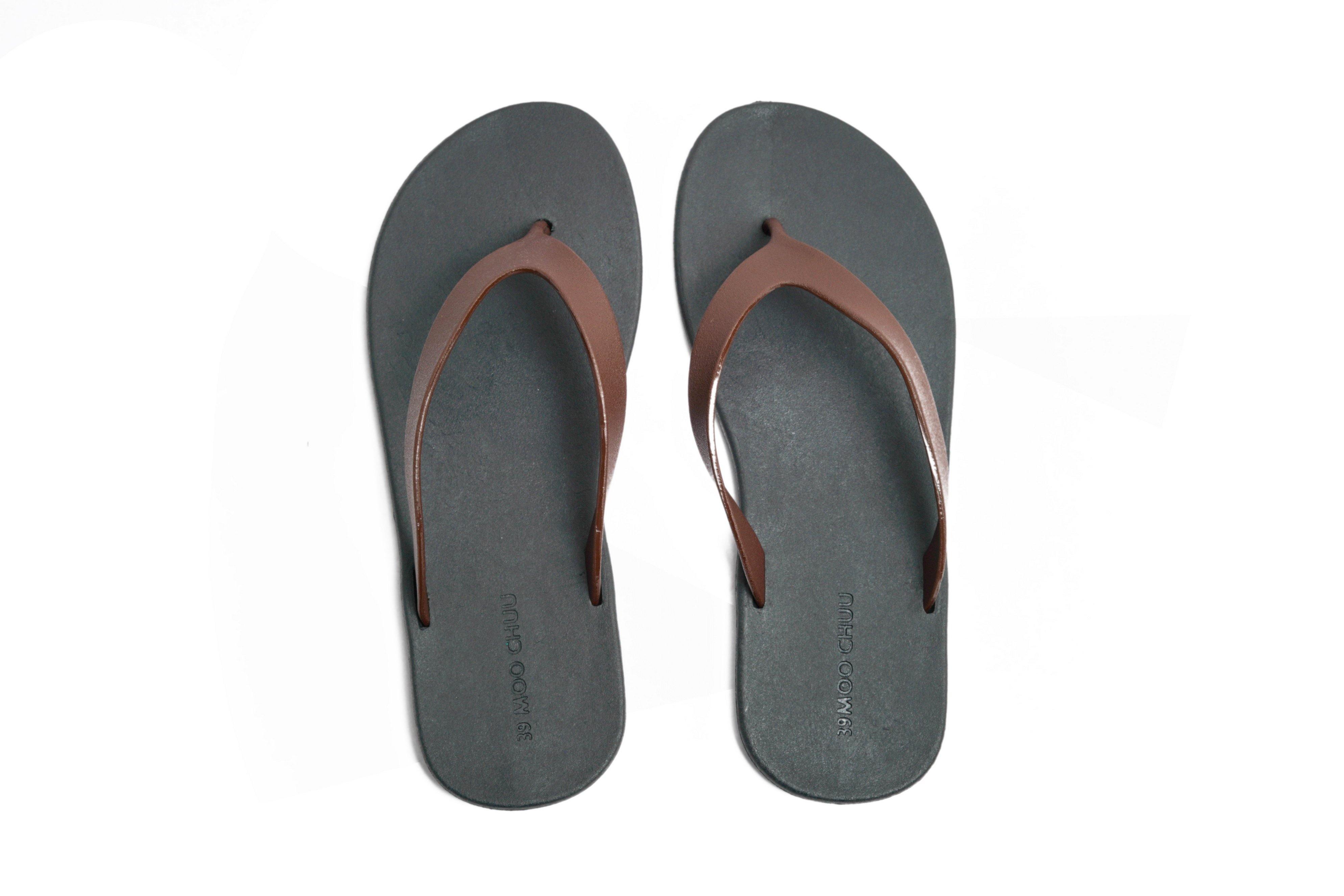 Flippy Black Sole Brown Strap - Moo Chuu India