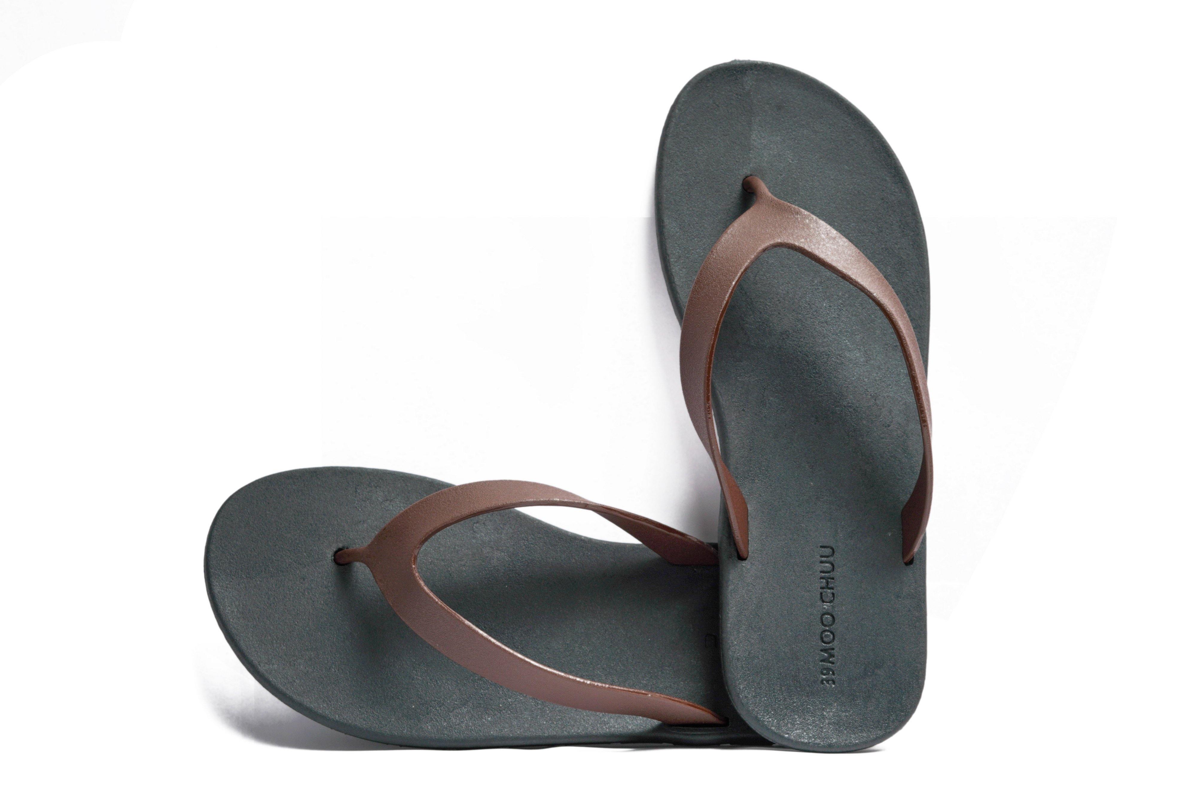 Flippy Black Sole Brown Strap - Moo Chuu India