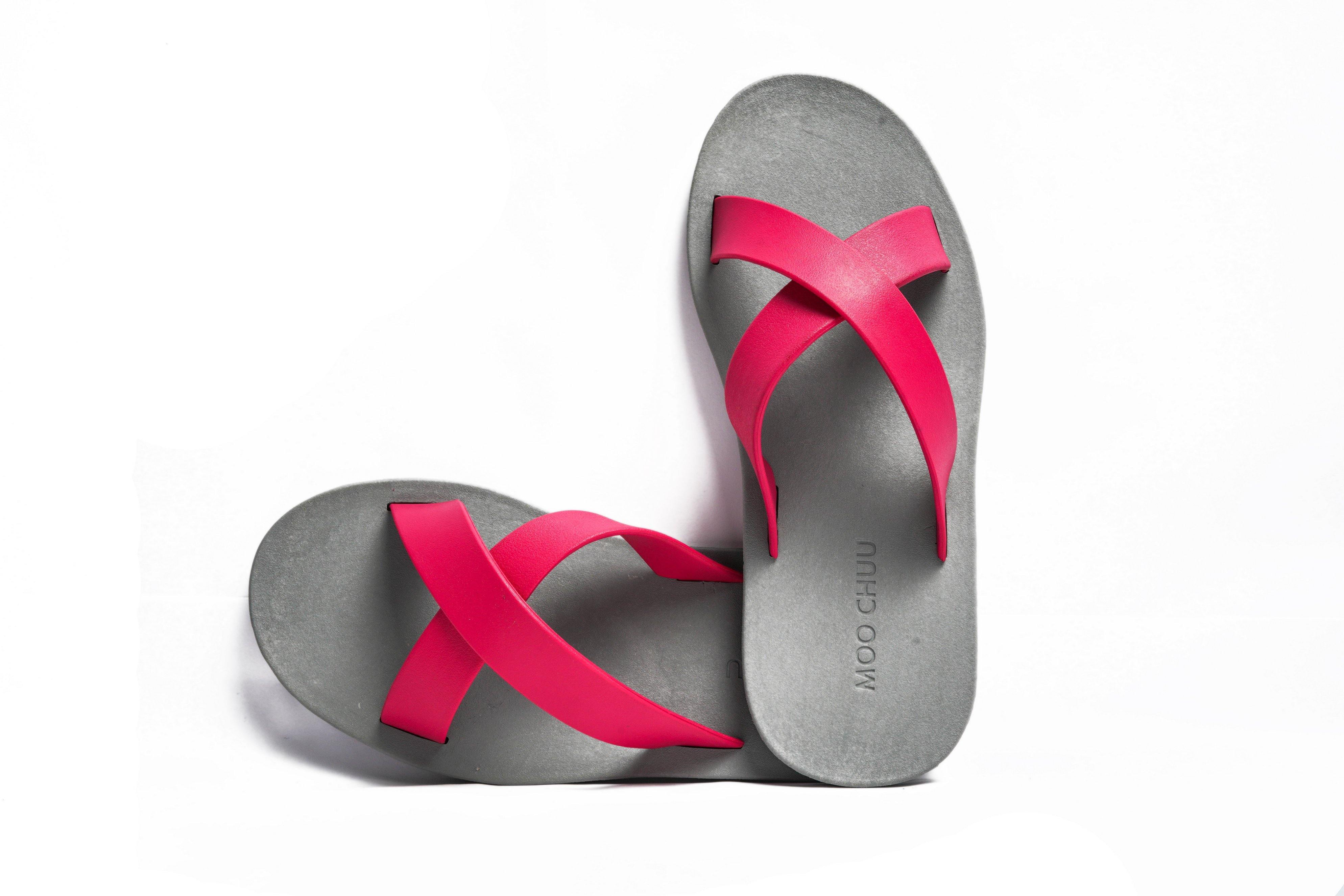 Cross Grey Sole Pink Strap - Moo Chuu India