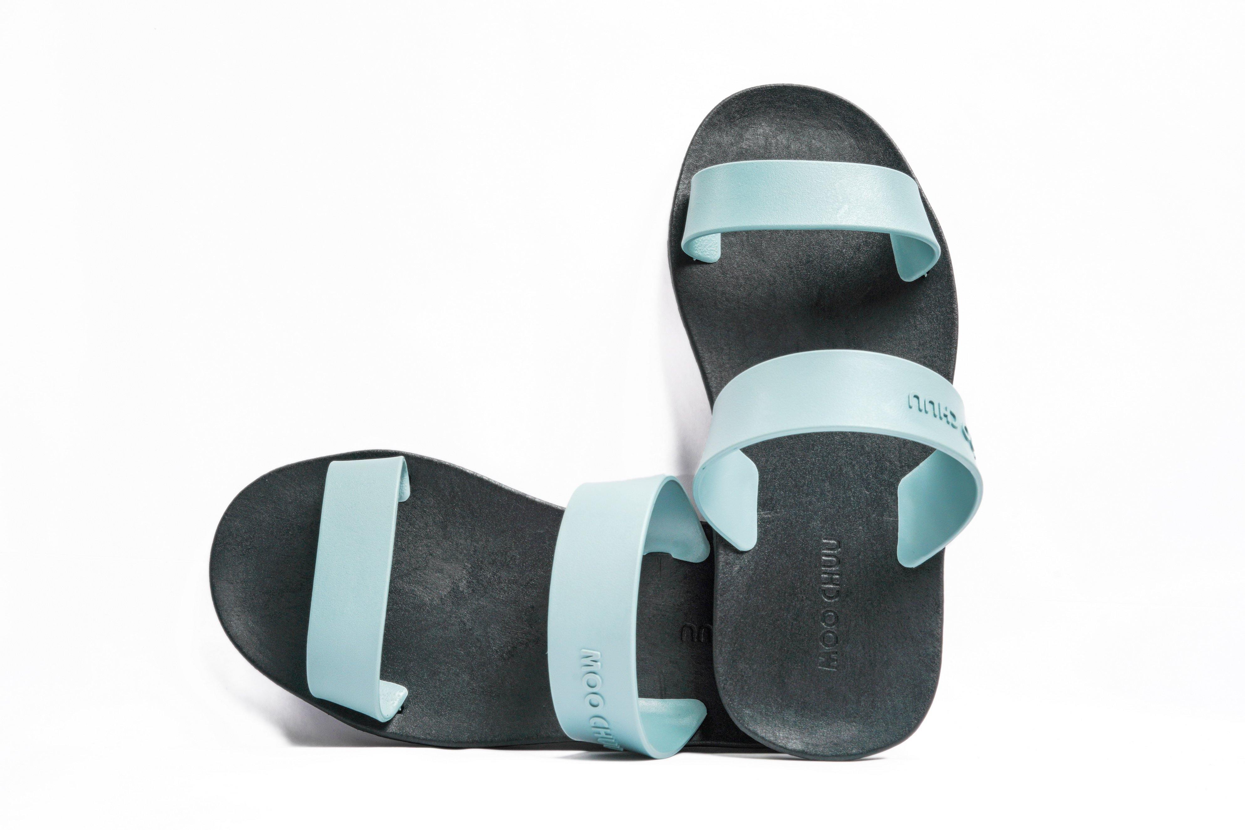 Twin Black Sole Grey Strap - Moo Chuu India