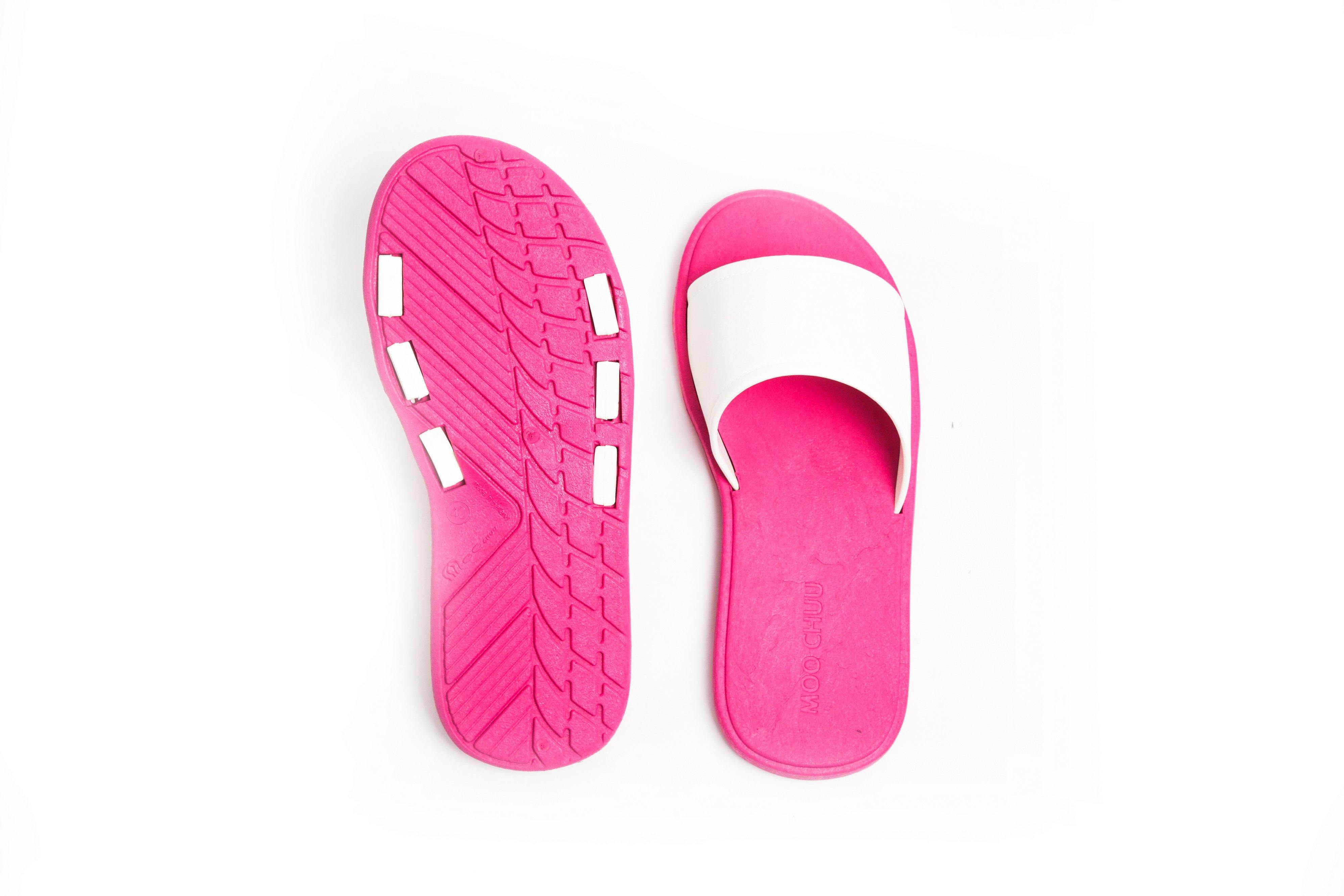 Fluffy Pink Sole White Strap - Moo Chuu India
