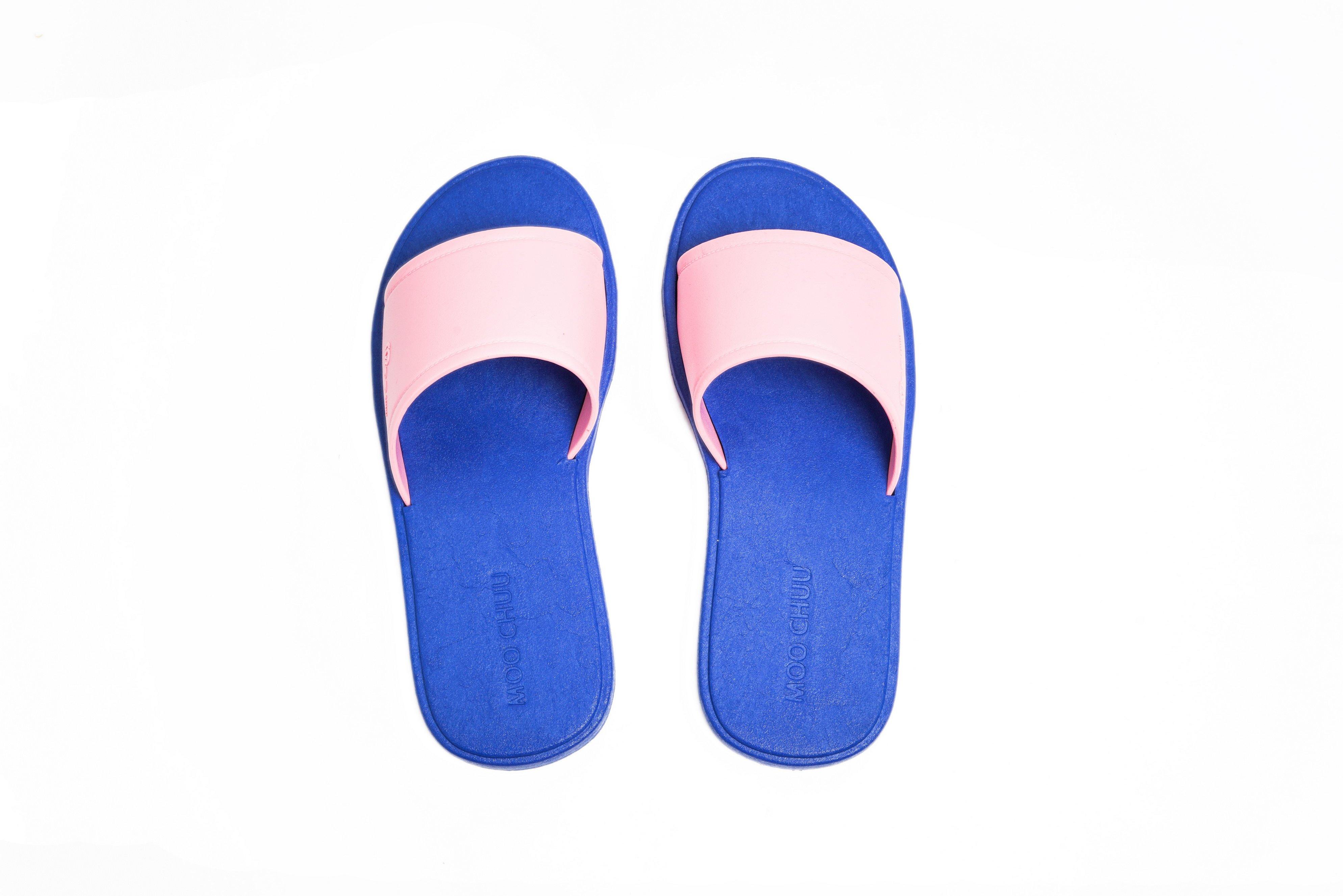 Fluffy Blue Sole Light Pink Strap - Moo Chuu India