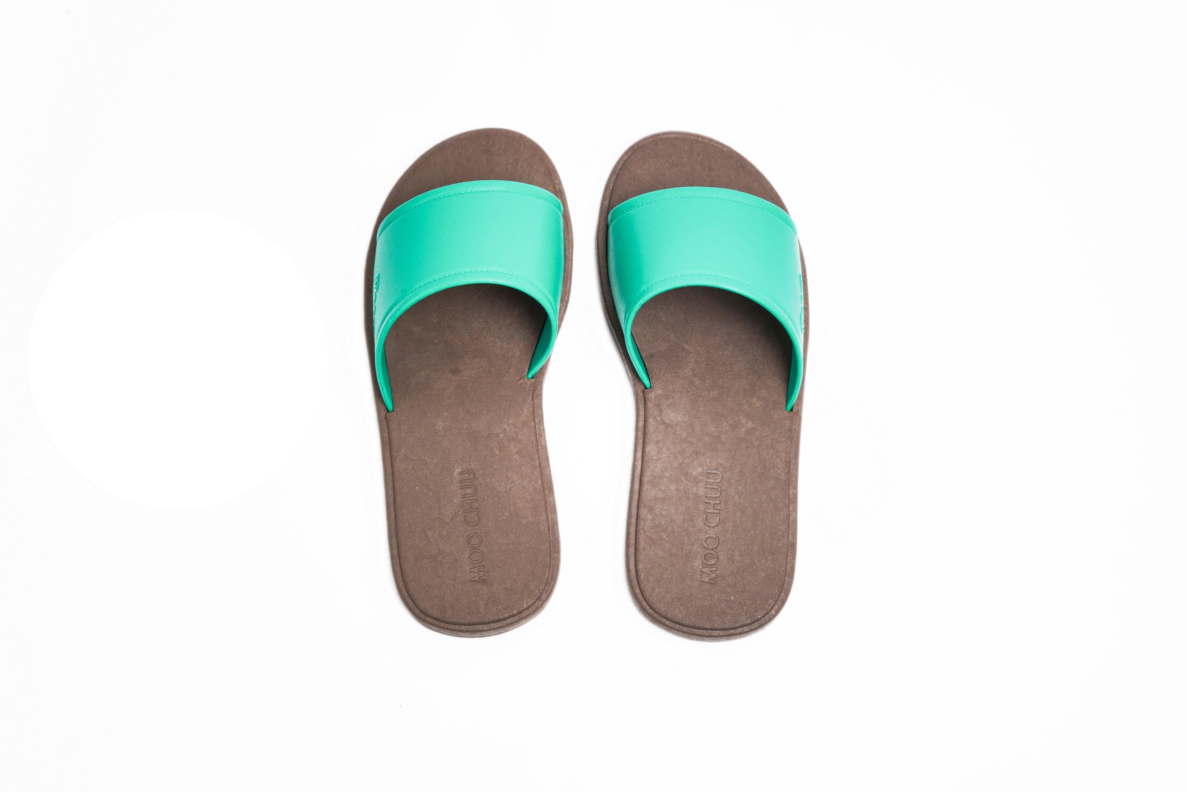 Fluffy Brown Sole Green Strap - Moo Chuu India