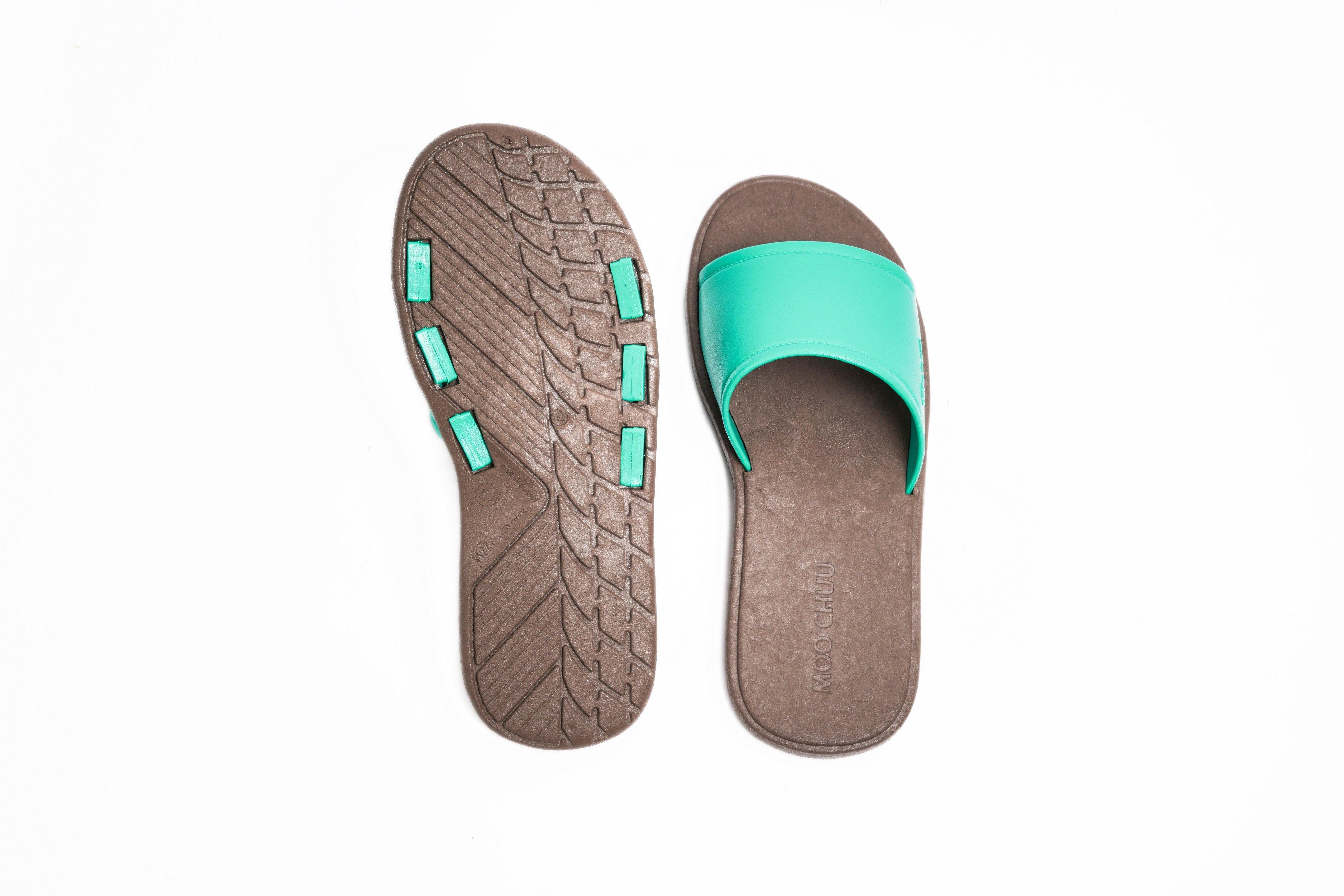 Fluffy Brown Sole Green Strap - Moo Chuu India