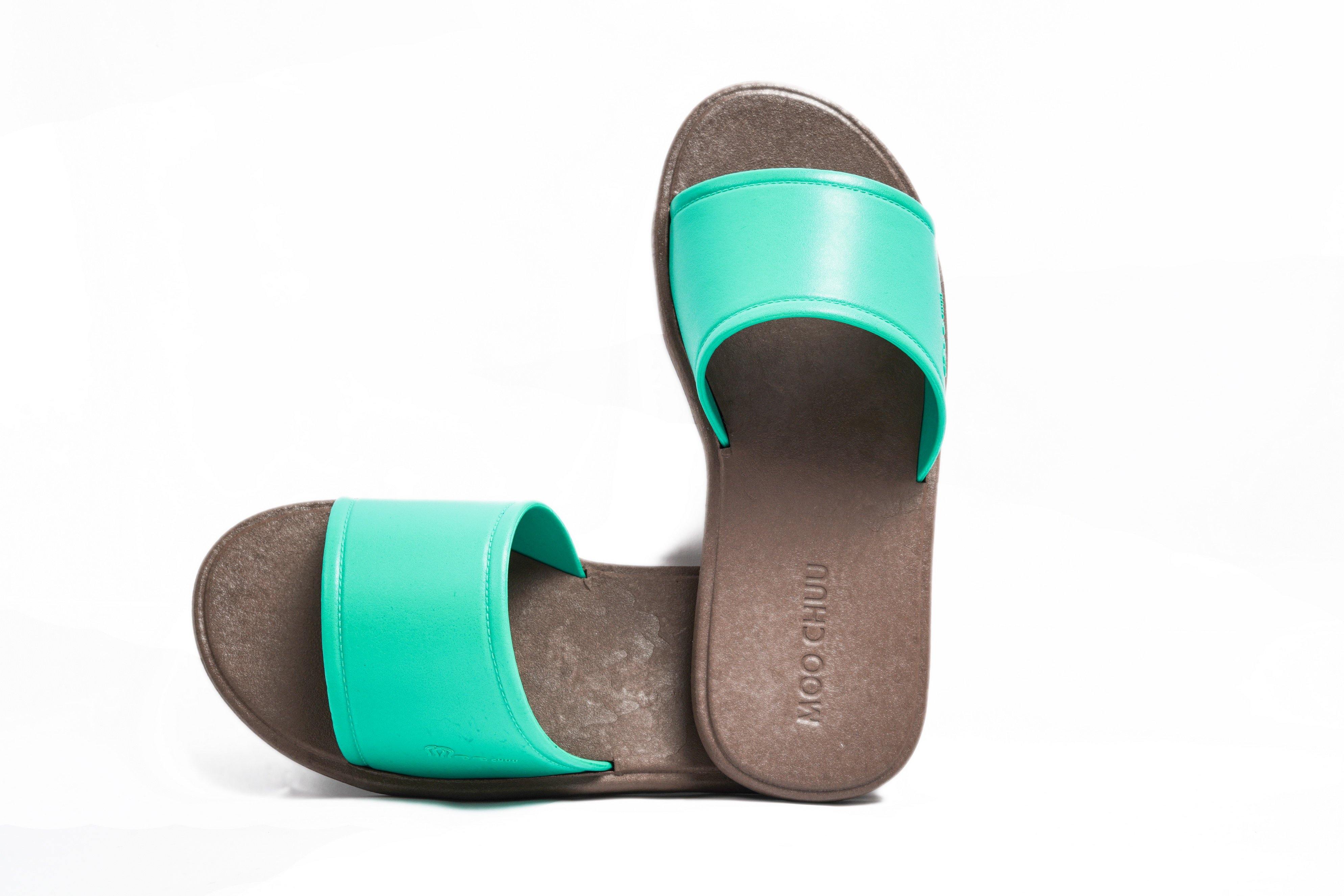 Fluffy Brown Sole Green Strap - Moo Chuu India