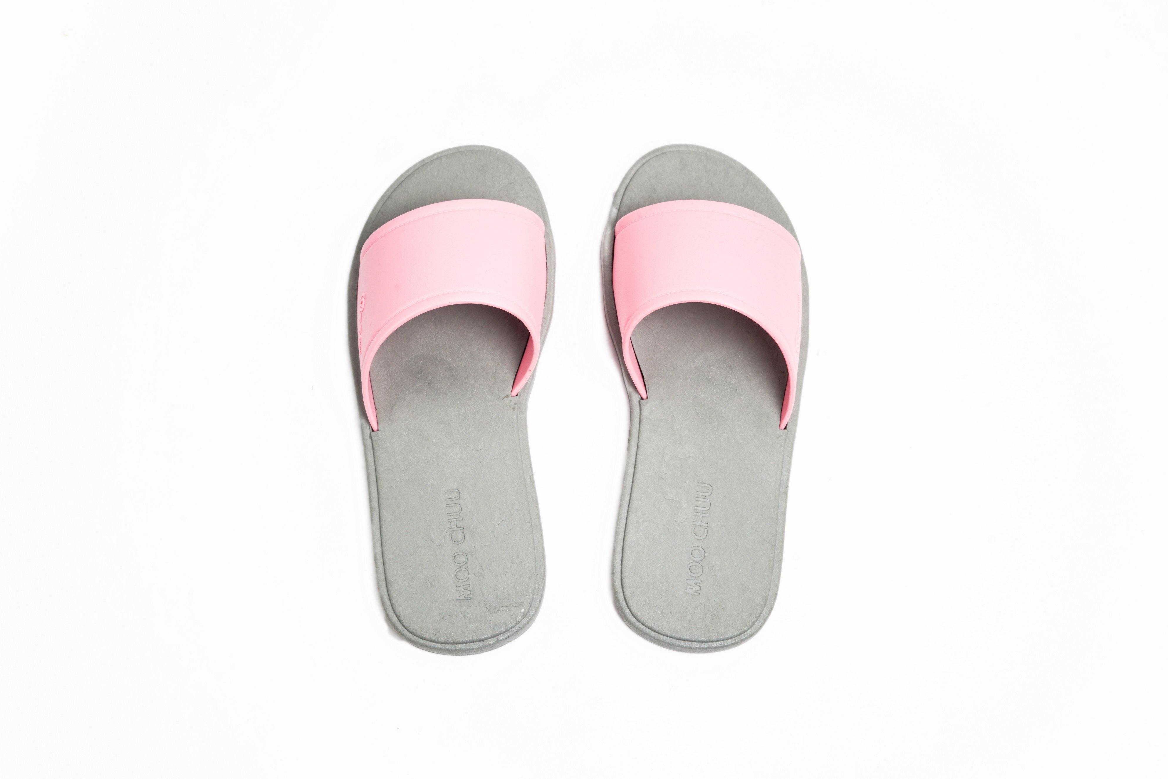 Fluffy Grey Sole Light Pink Strap - Moo Chuu India