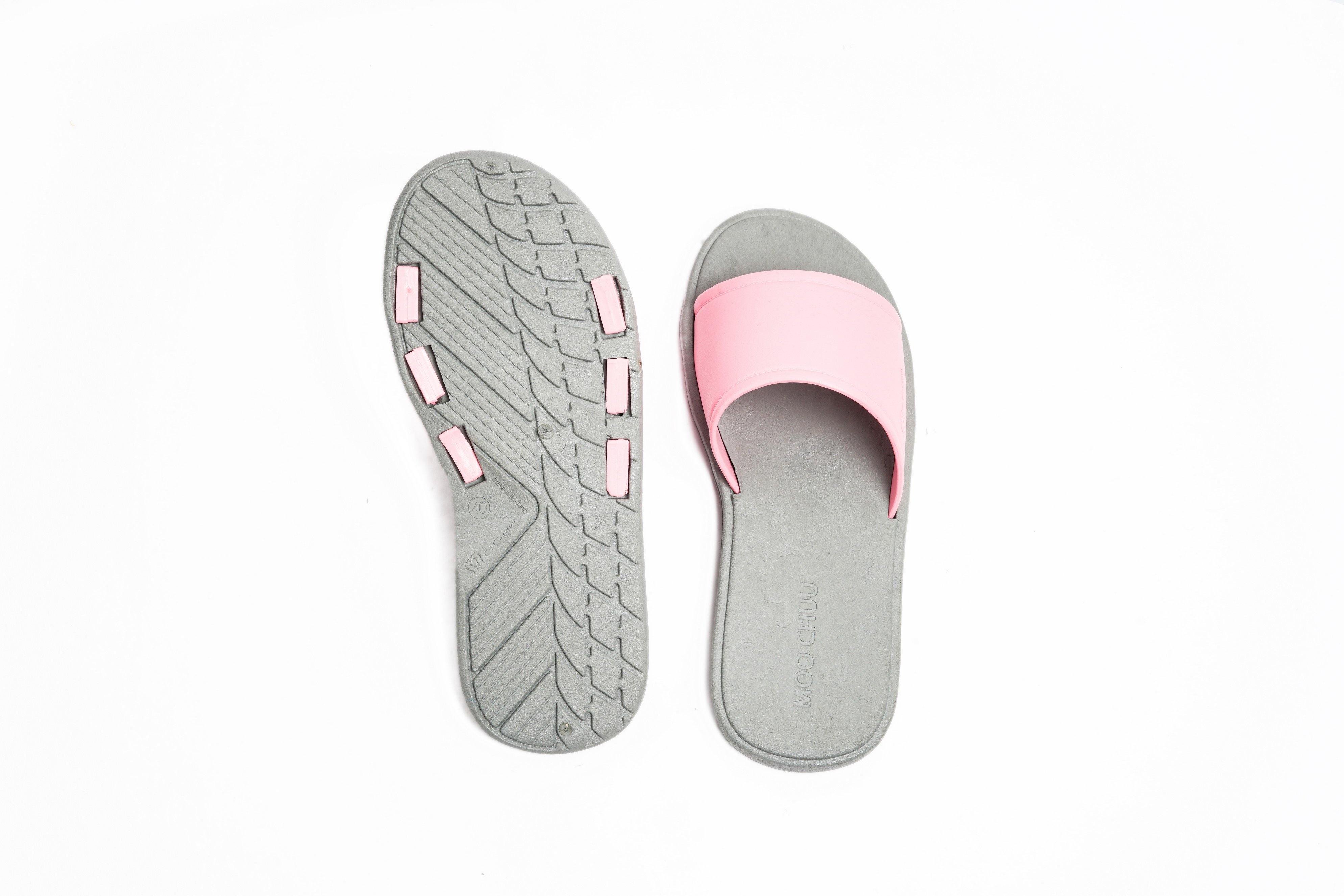 Fluffy Grey Sole Light Pink Strap - Moo Chuu India