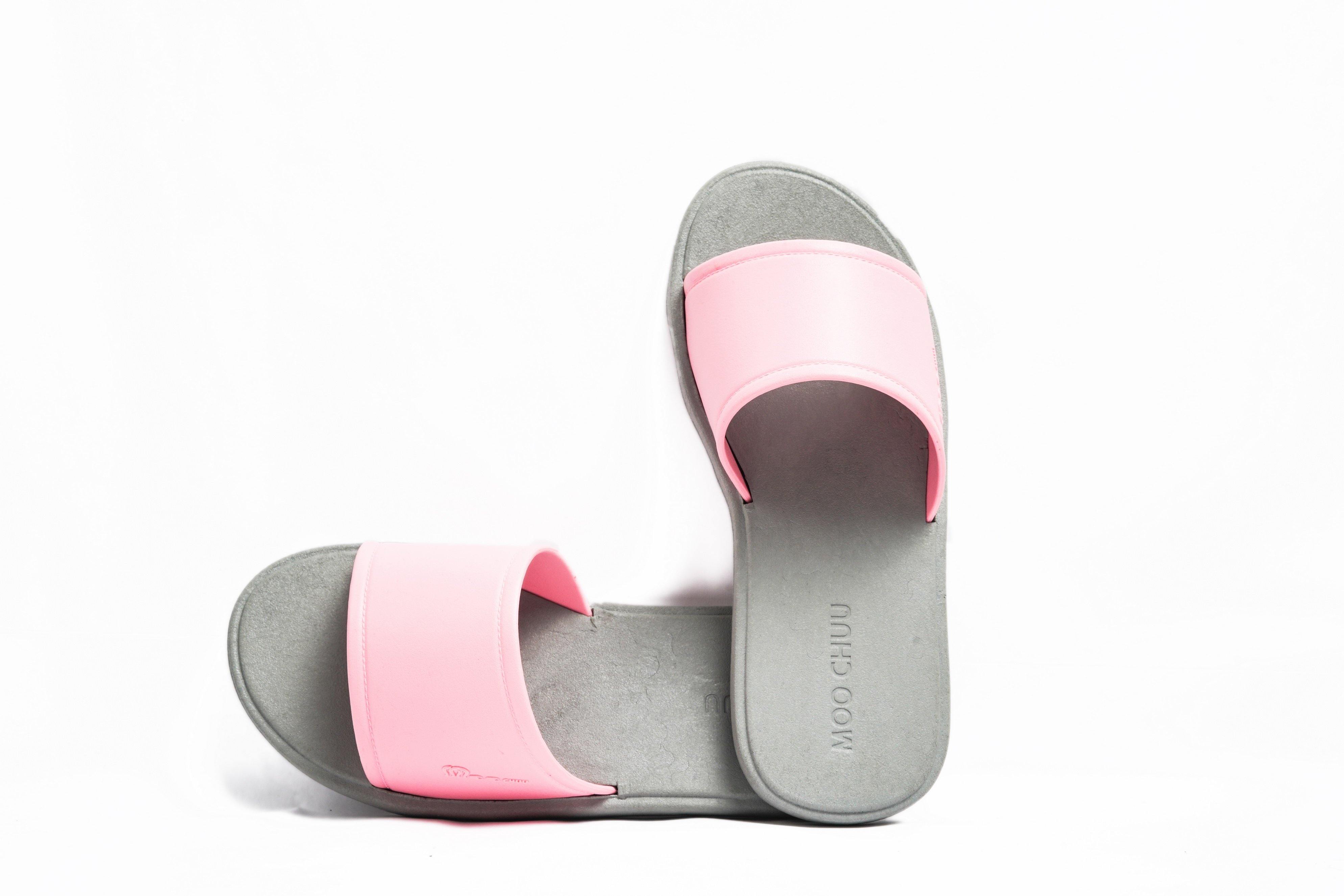 Fluffy Grey Sole Light Pink Strap - Moo Chuu India
