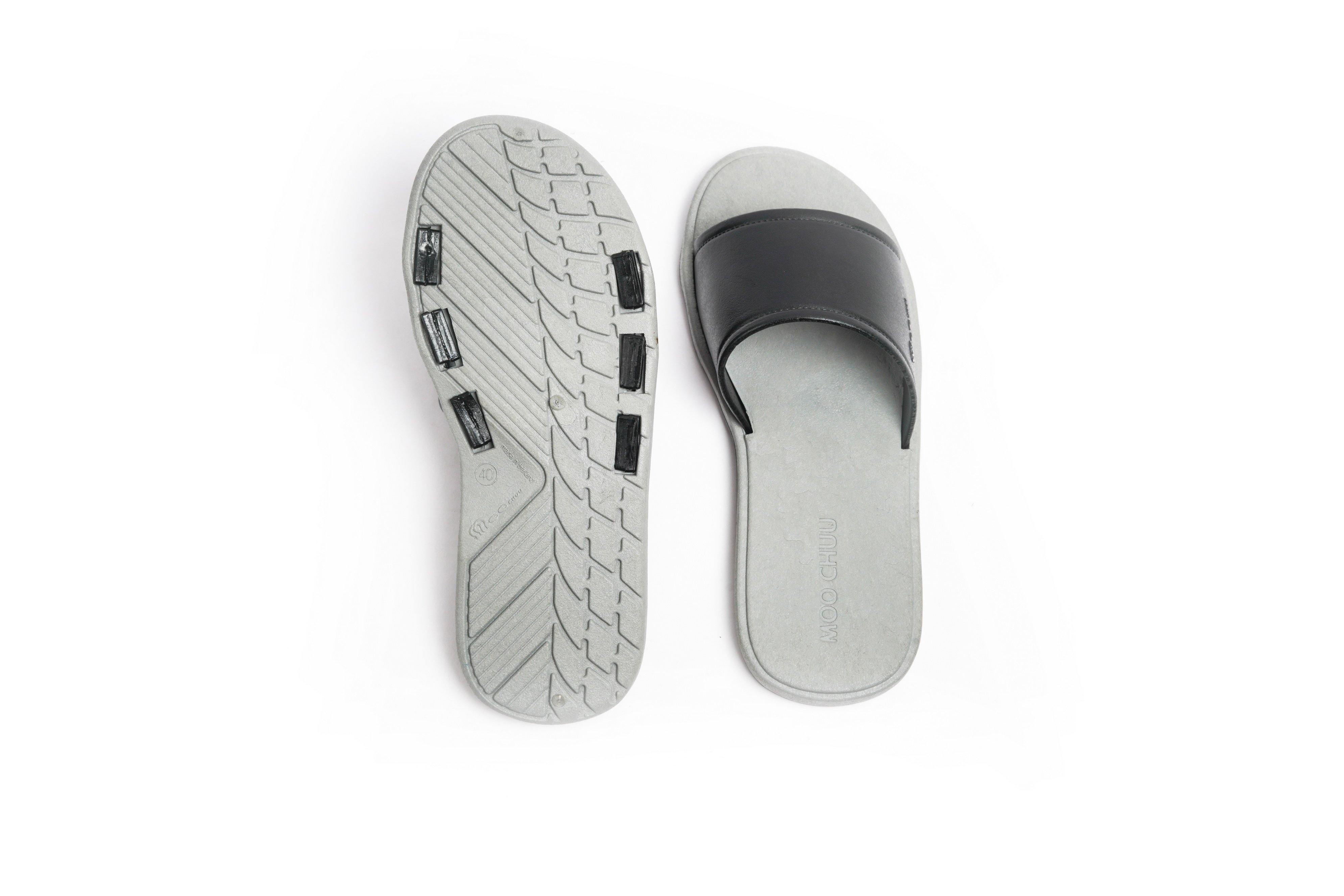 Fluffy Grey Sole Black Strap - Moo Chuu India