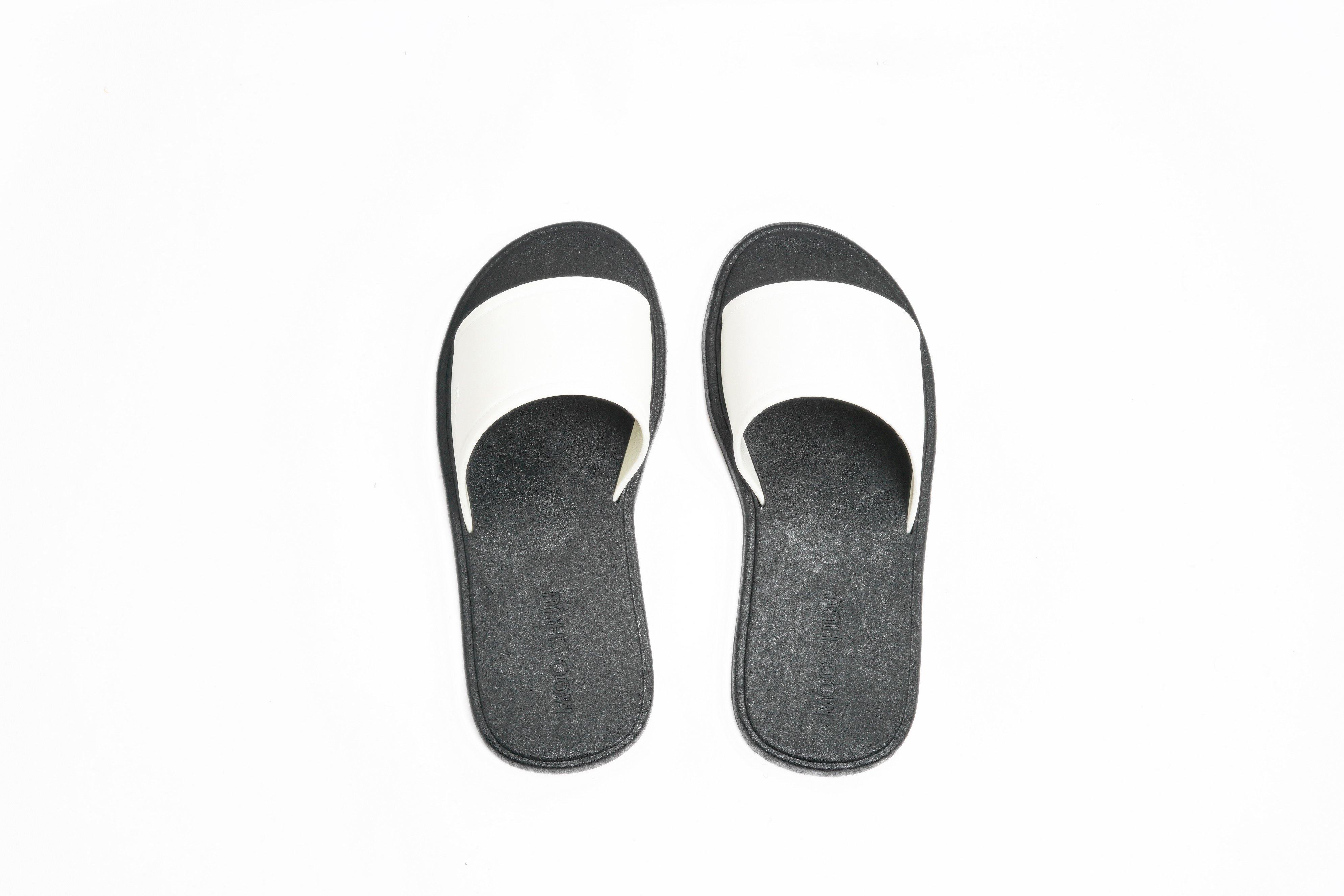 Fluffy Black Sole White Strap - Moo Chuu India