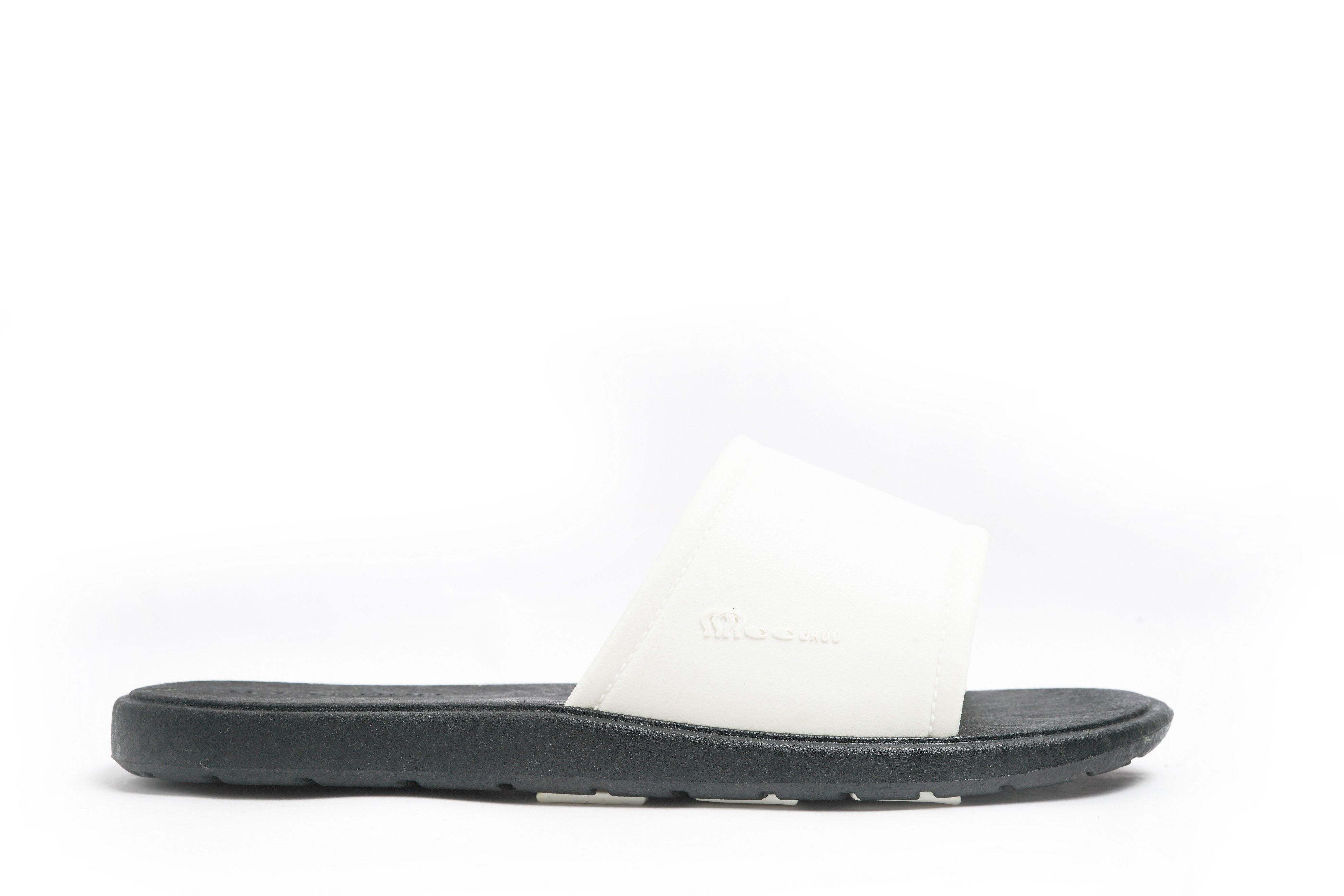 Fluffy Black Sole White Strap - Moo Chuu India