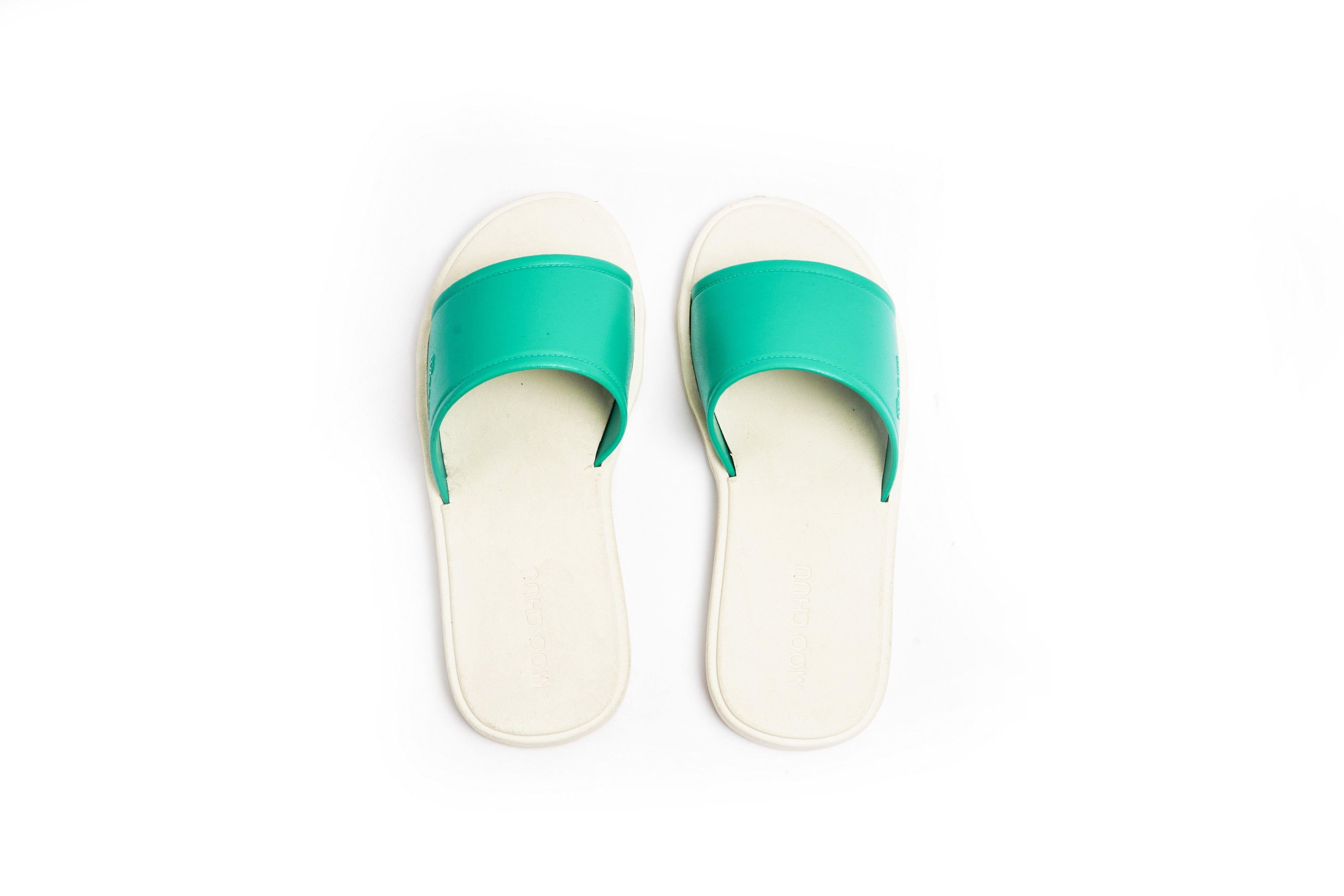 Fluffy White Sole Green Strap - Moo Chuu India