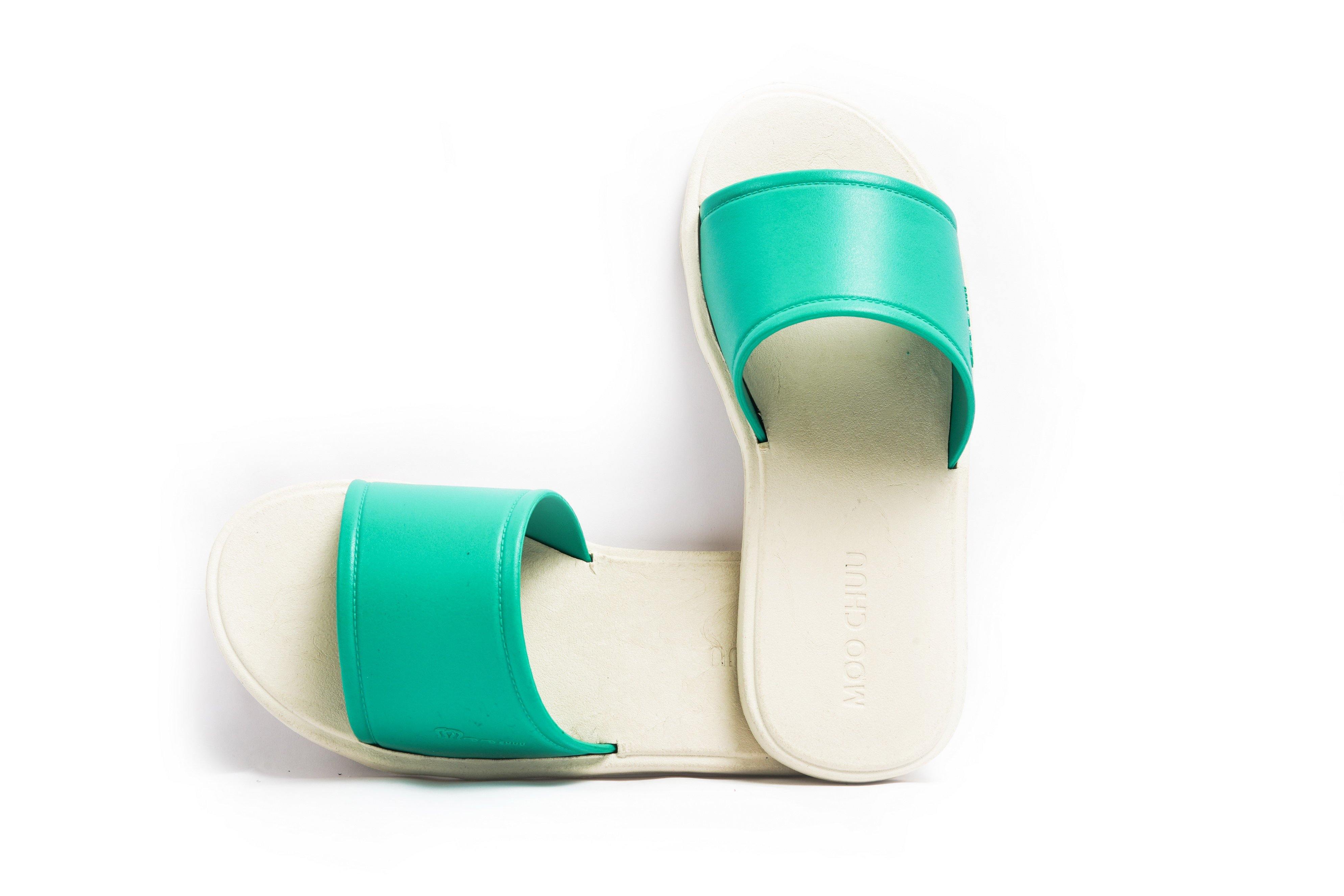 Fluffy White Sole Green Strap - Moo Chuu India