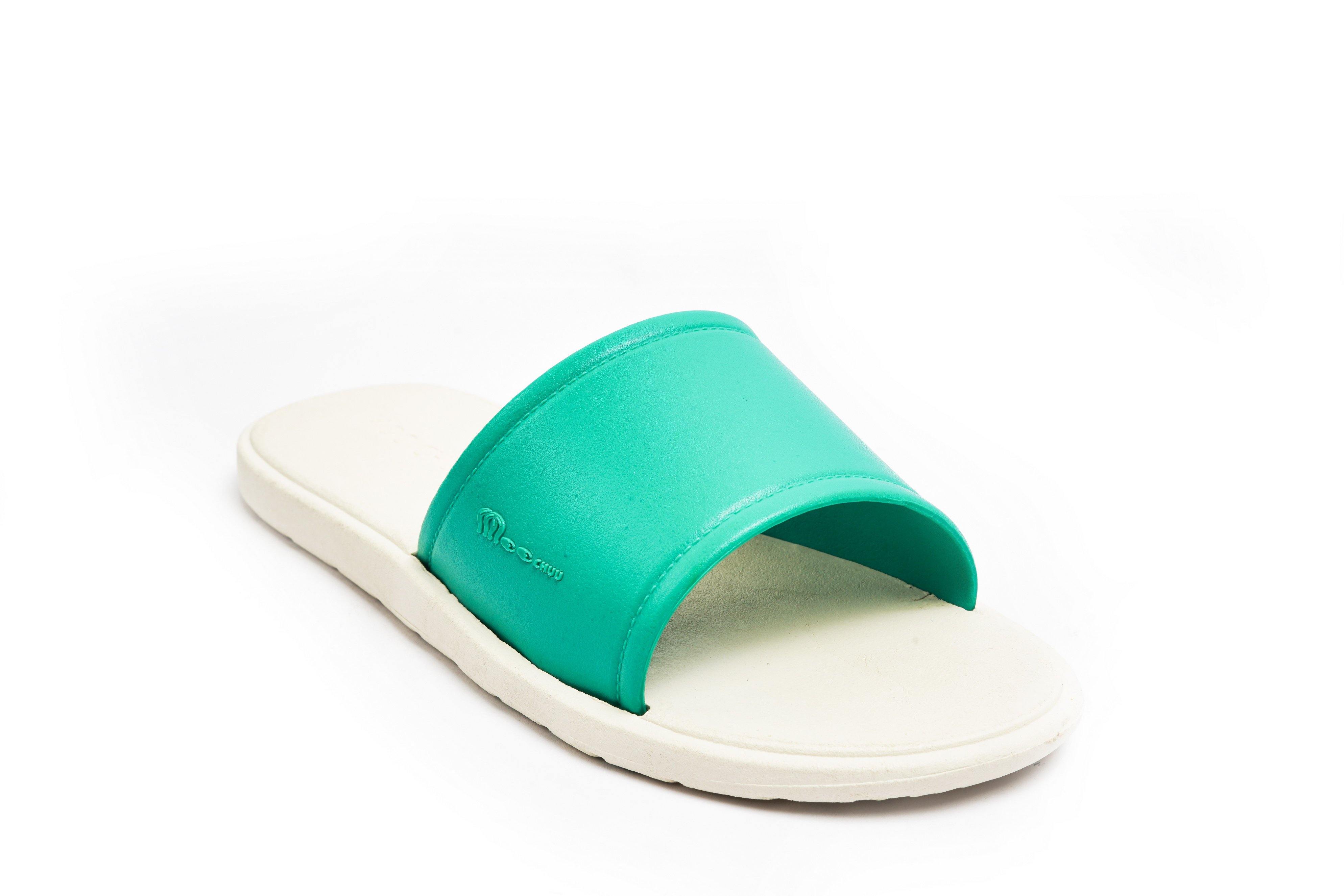Fluffy White Sole Green Strap - Moo Chuu India