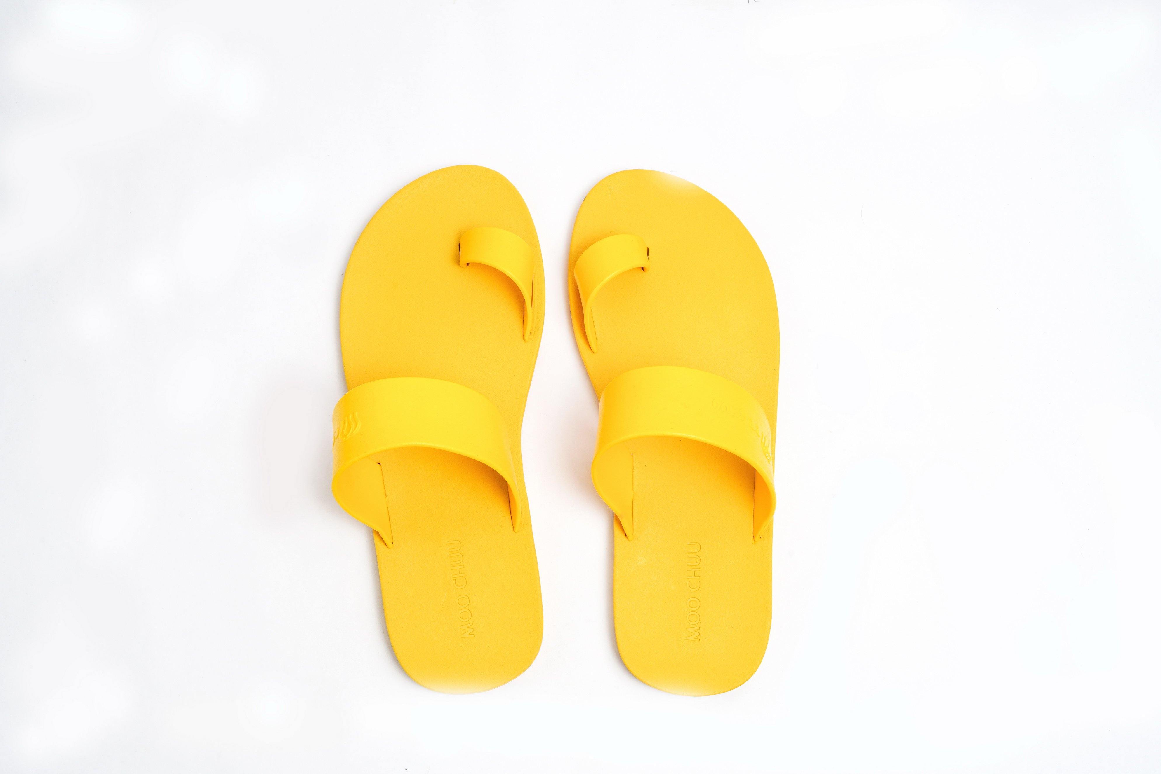 Pop Thumb Yellow Sole Yellow Strap - Moo Chuu India