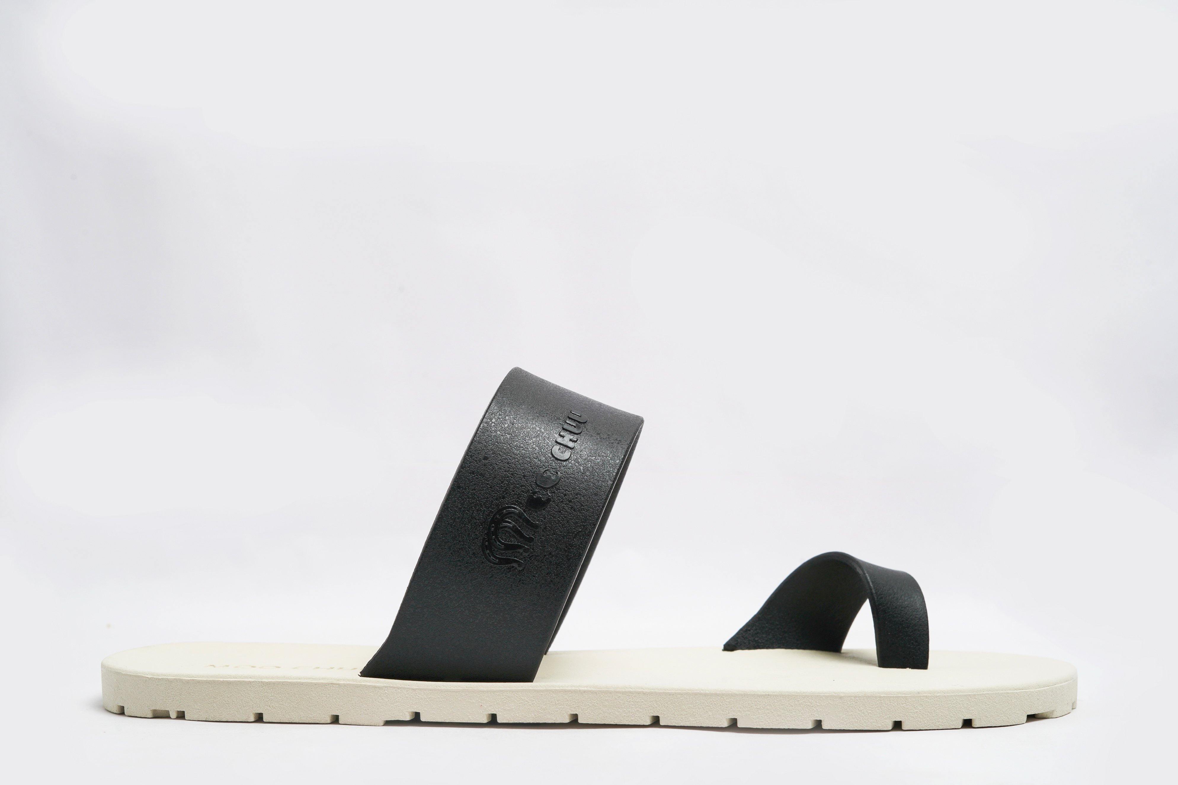 Pop Thumb White Sole Black Strap - Moo Chuu India