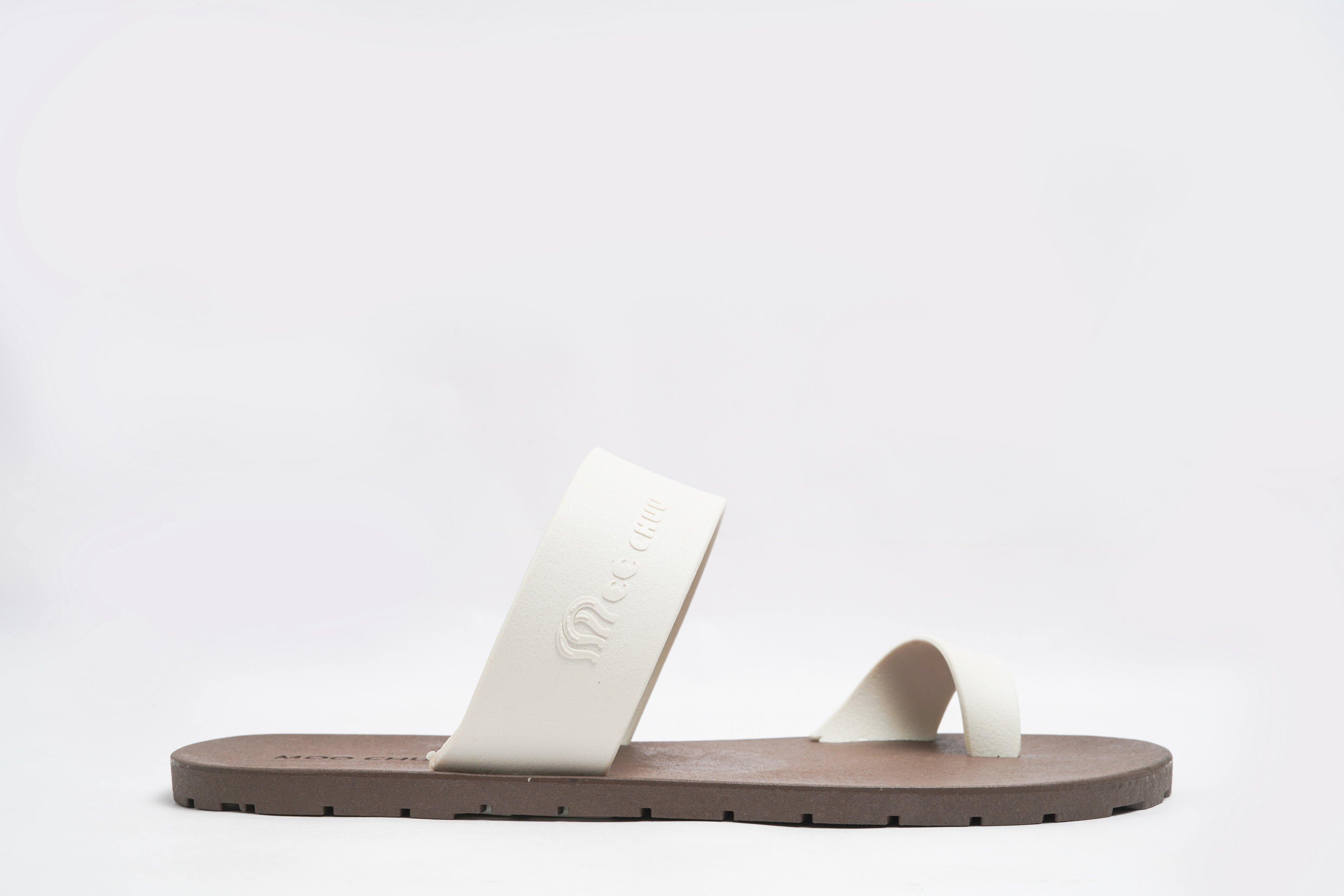 Pop Thumb Brown Sole White Strap - Moo Chuu India