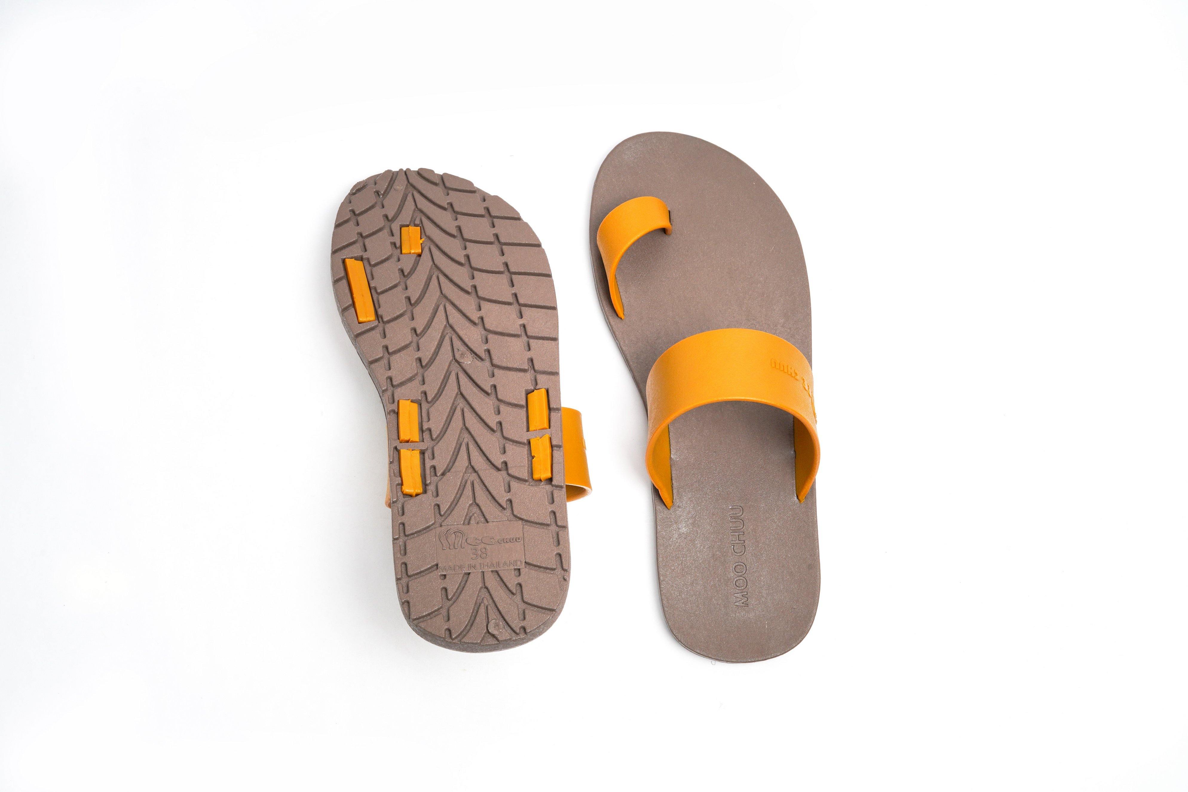 Pop Thumb Brown Sole Caramel Strap - Moo Chuu India