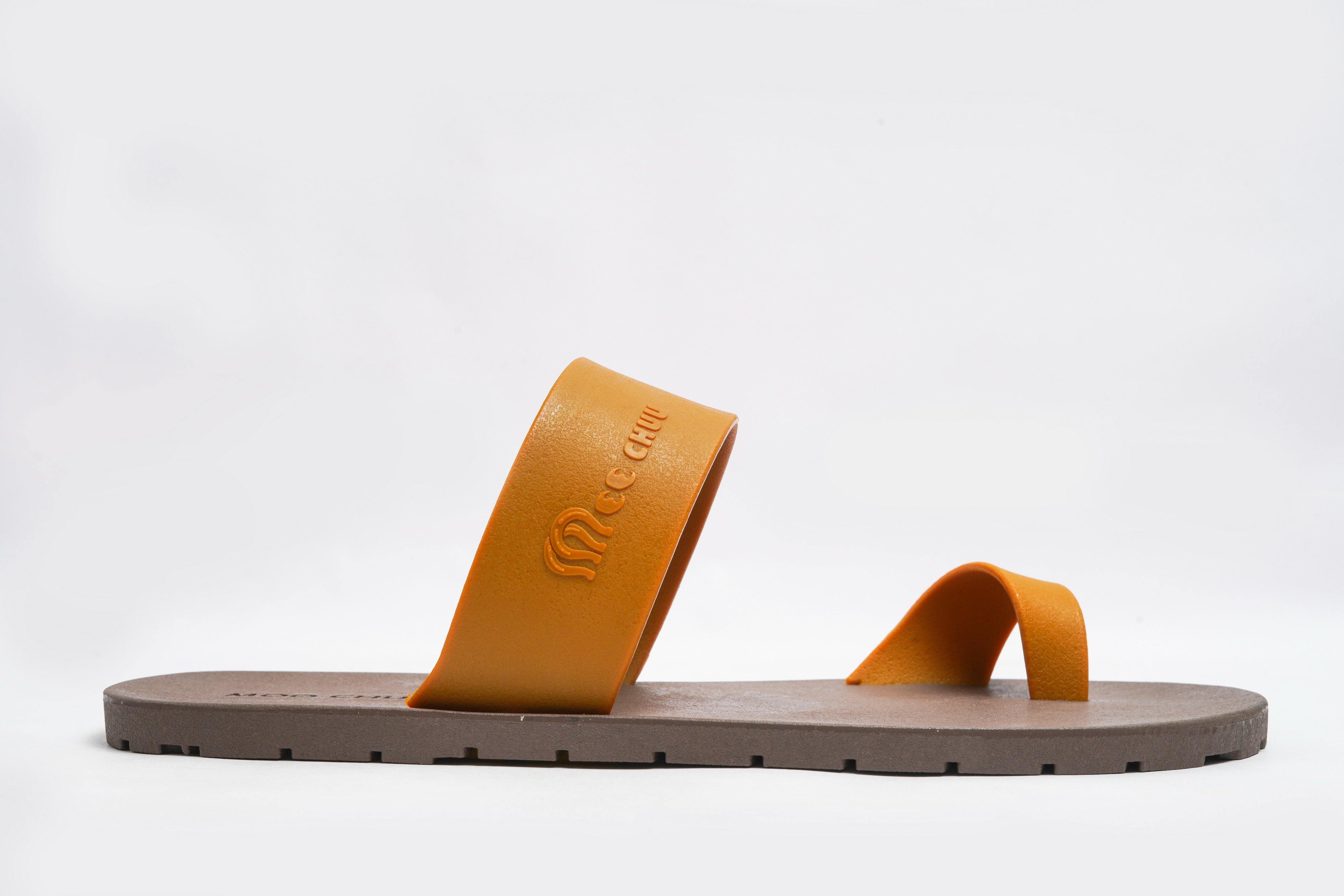 Pop Thumb Brown Sole Caramel Strap - Moo Chuu India