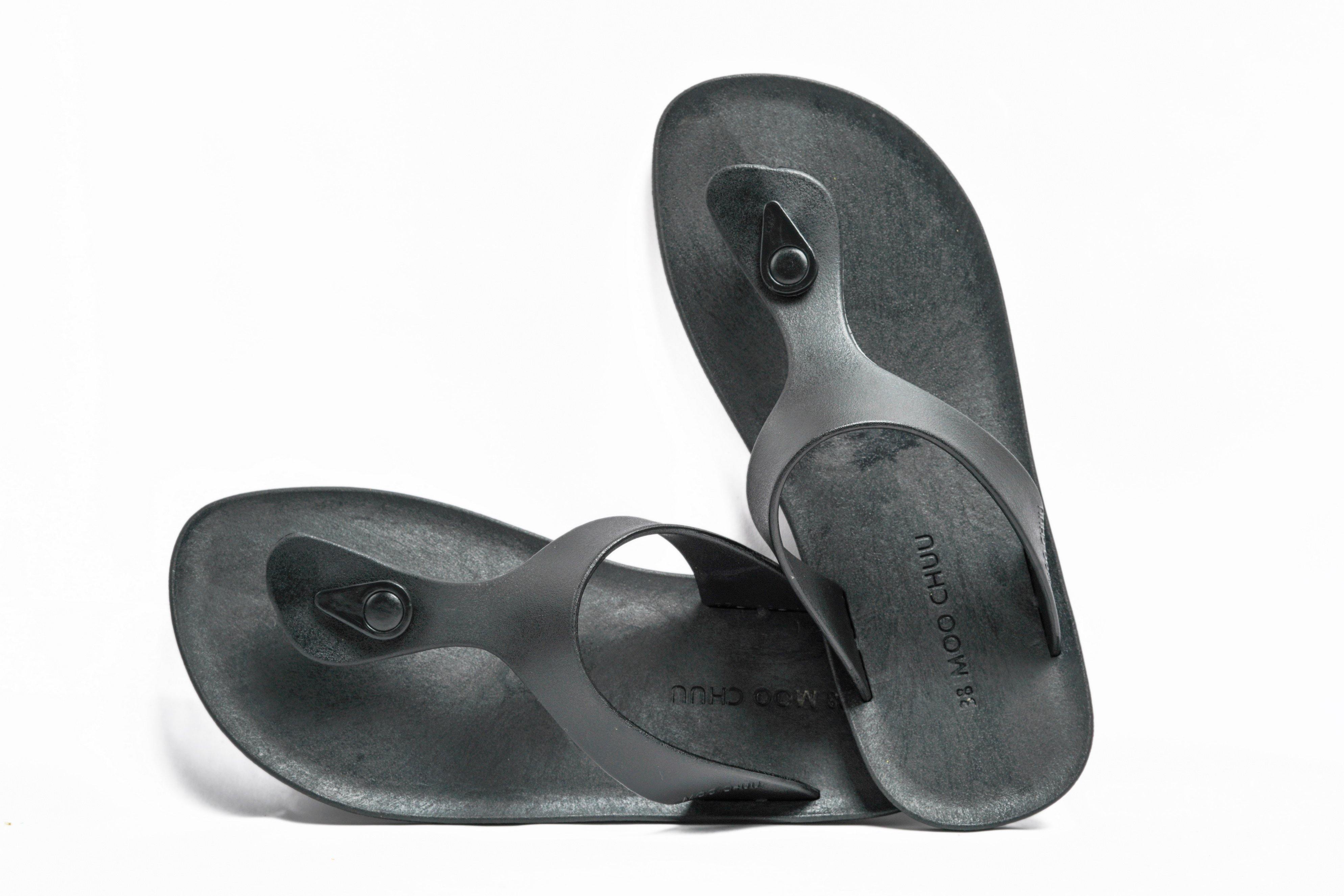 Candy Black Sole Black Strap - Moo Chuu India
