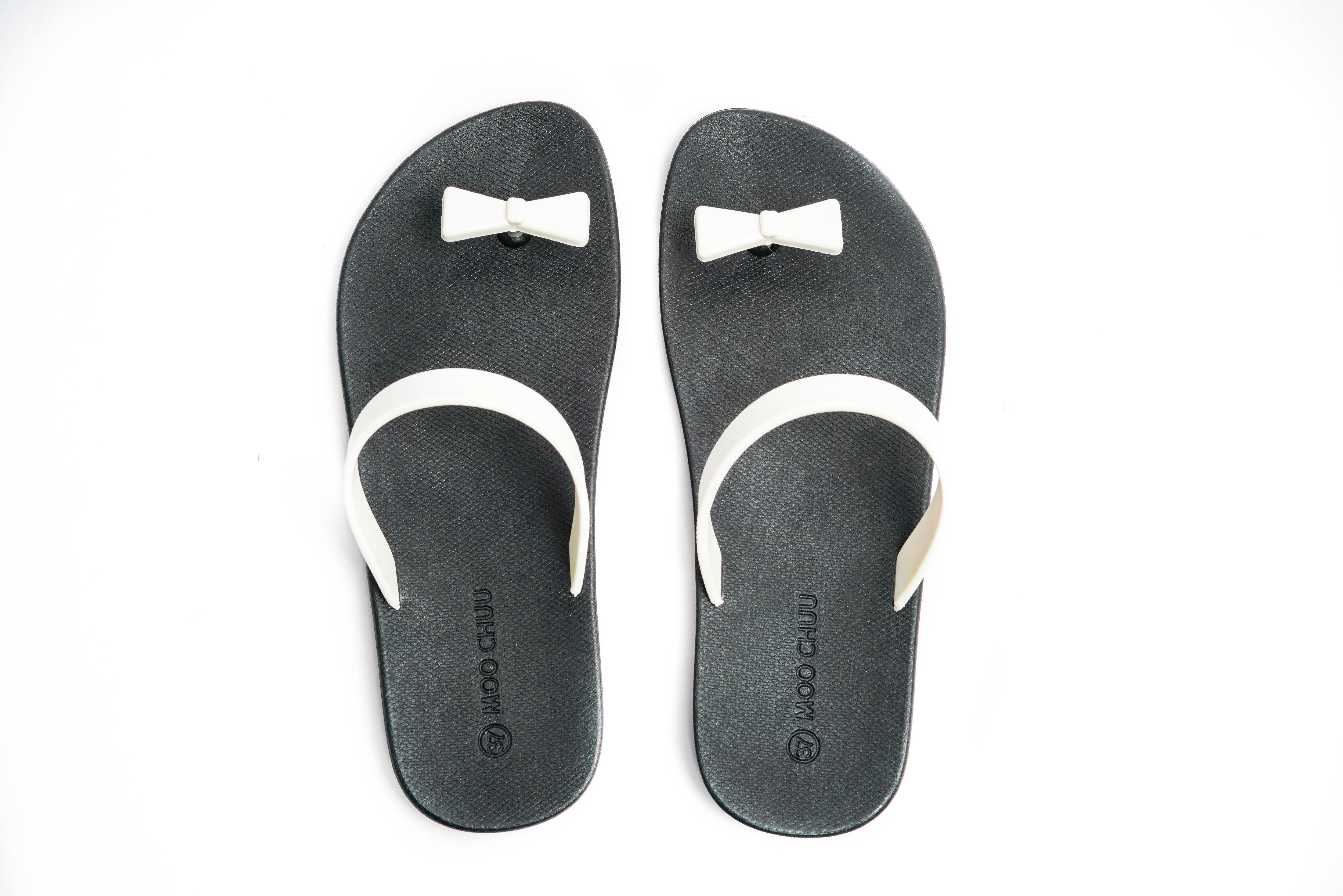 Sweety Bow Black Sole White Strap - Moo Chuu India