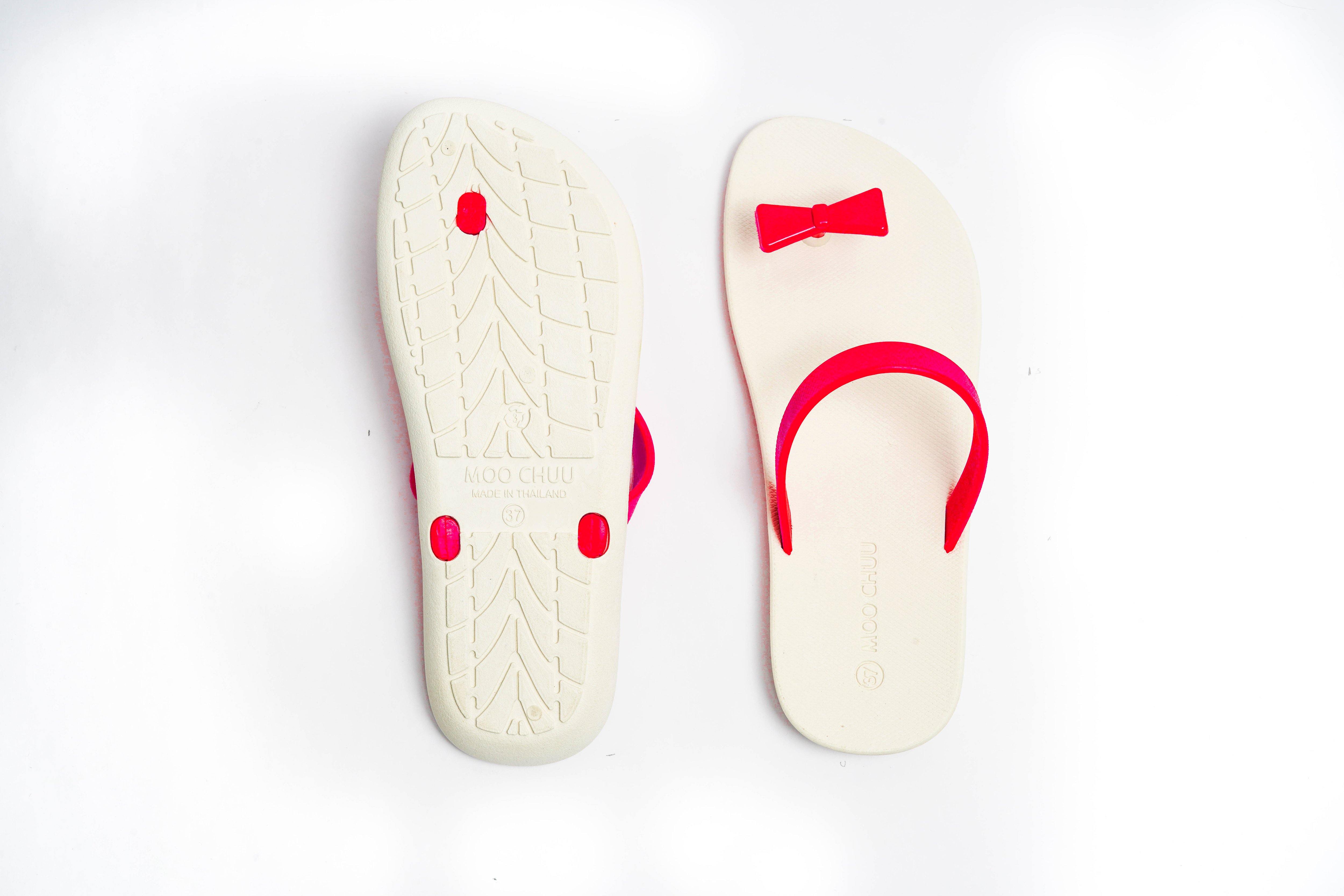 Sweety Bow White Sole Red Strap - Moo Chuu India