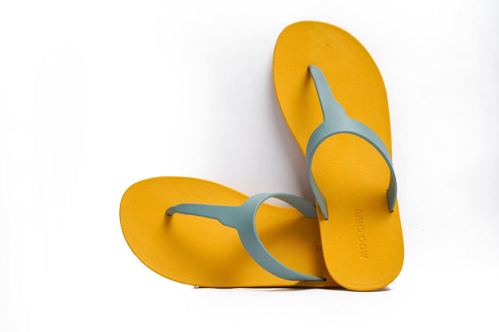 Thongs Yellow Sole Grey Strap - Moo Chuu India