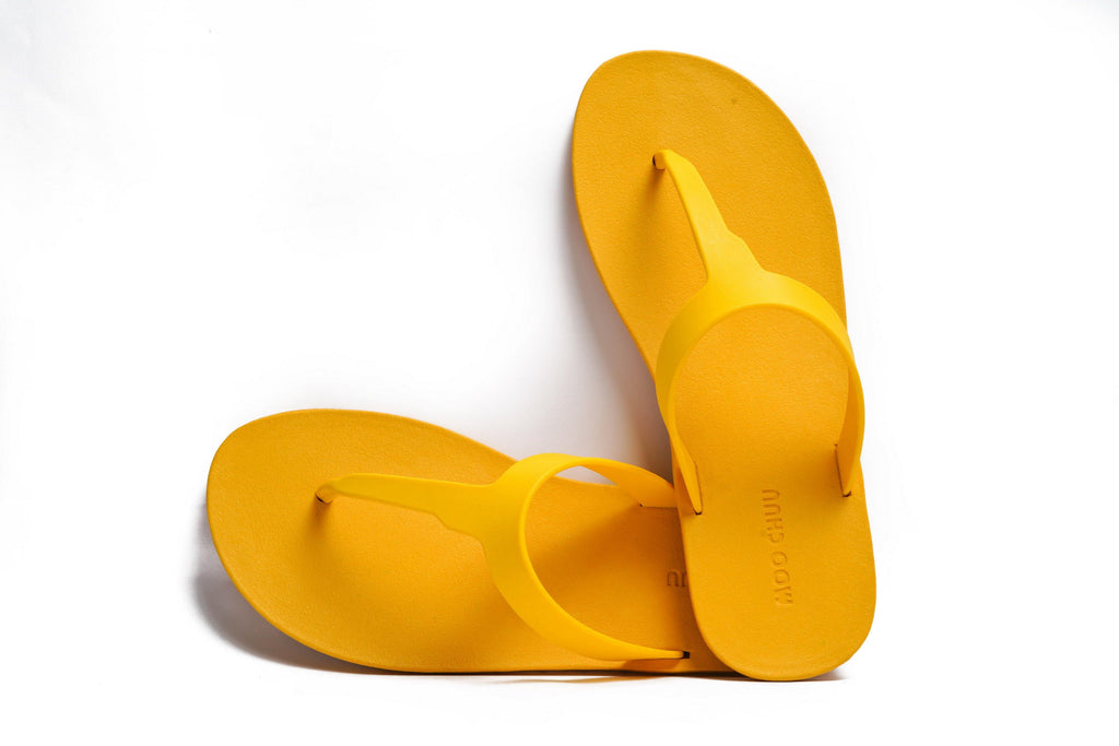 Thongs Yellow Sole Yellow Strap - Moo Chuu India