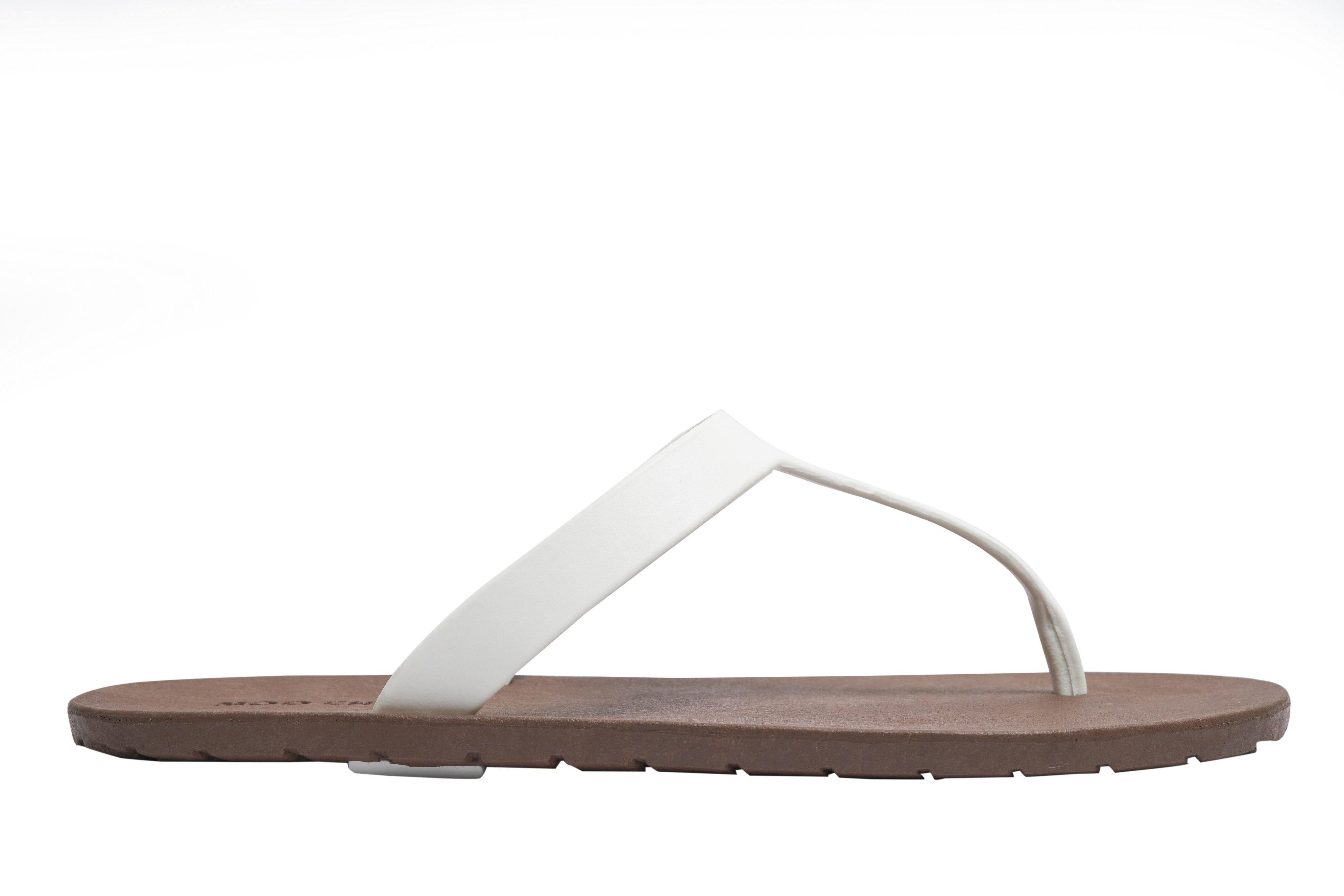 Thongs Brown Sole White Strap - Moo Chuu India