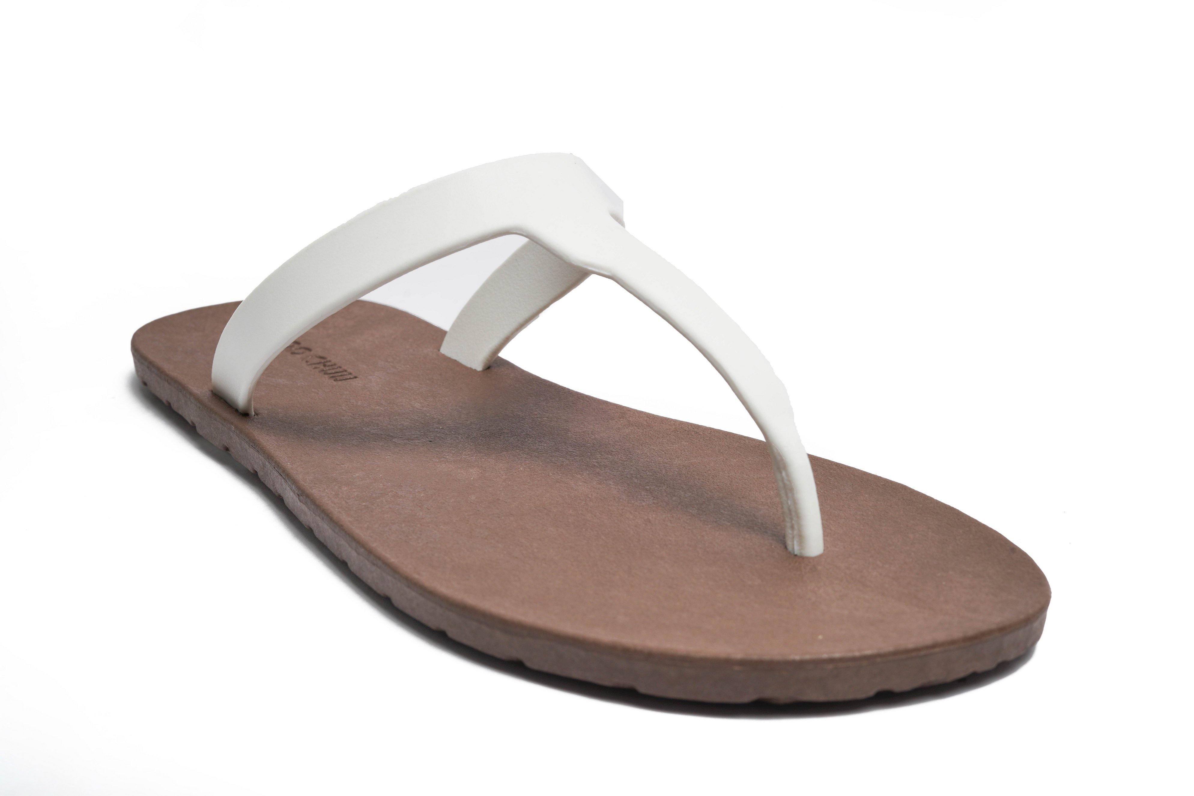 Thongs Brown Sole White Strap - Moo Chuu India