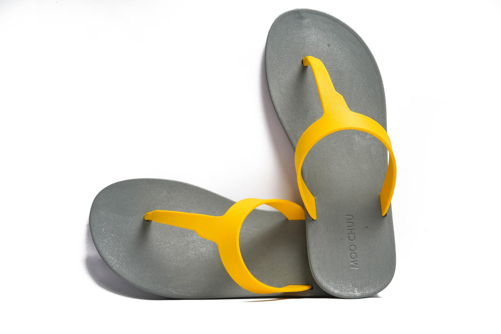Thongs Grey Sole Yellow Strap - Moo Chuu India