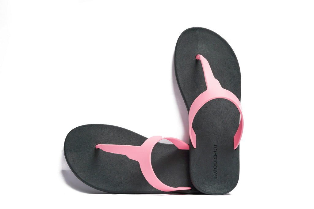 Thongs Black Sole Light Pink Strap - Moo Chuu India