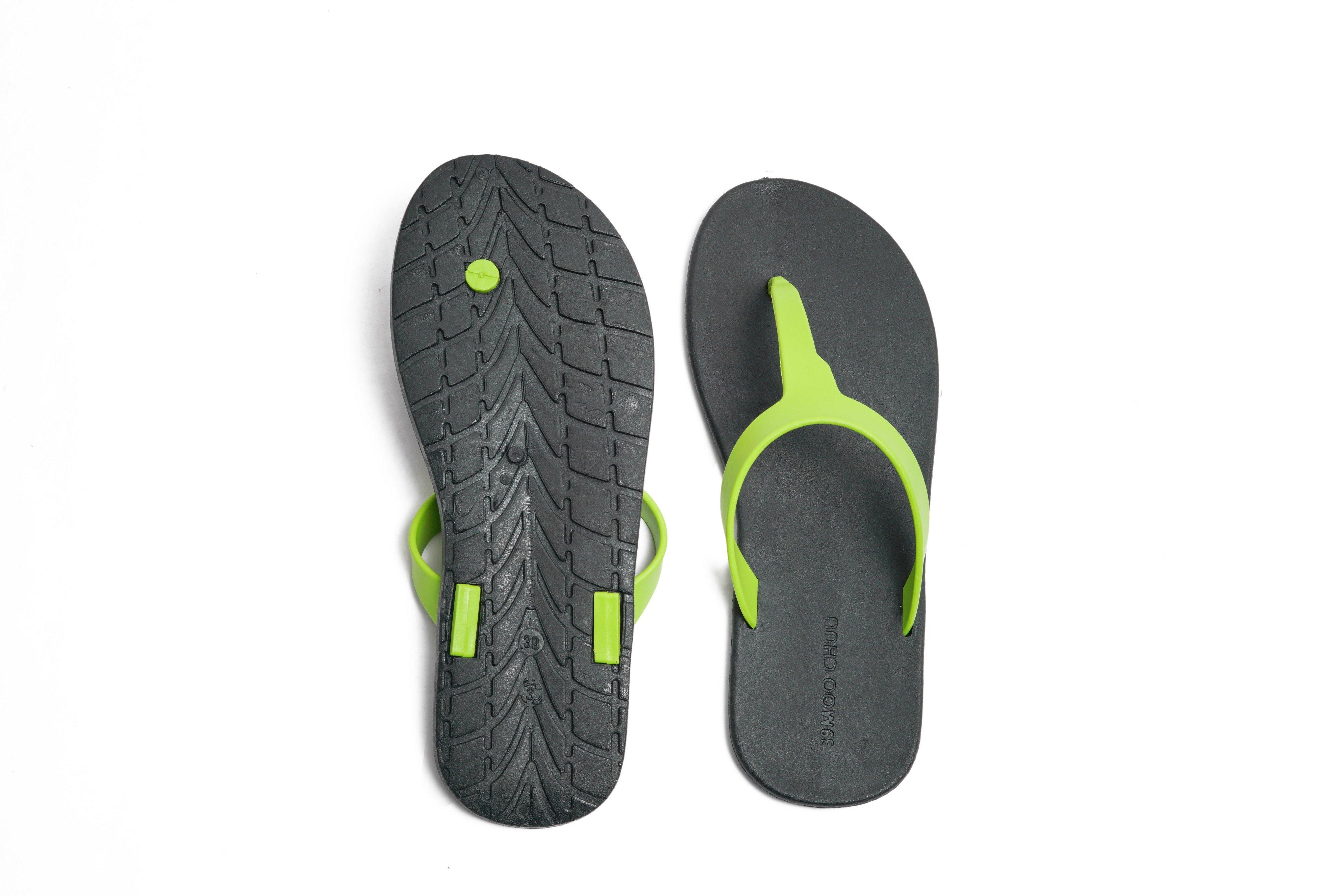 Thongs Black Sole Lime Strap - Moo Chuu India