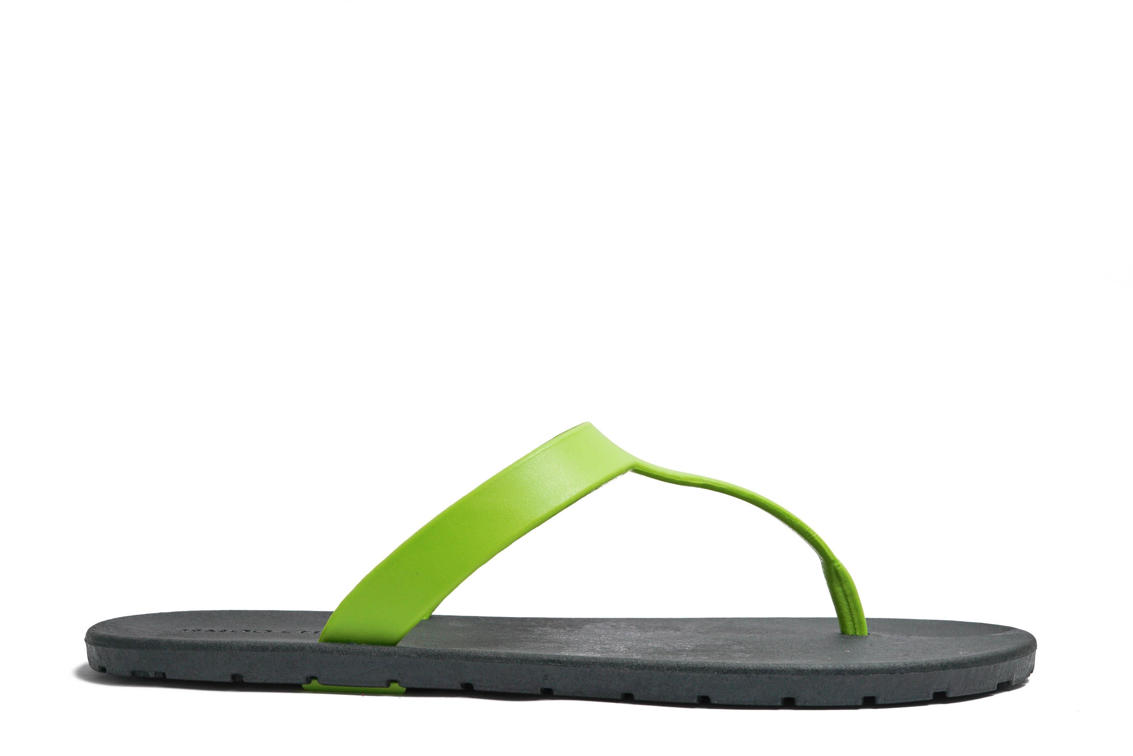 Thongs Black Sole Lime Strap - Moo Chuu India