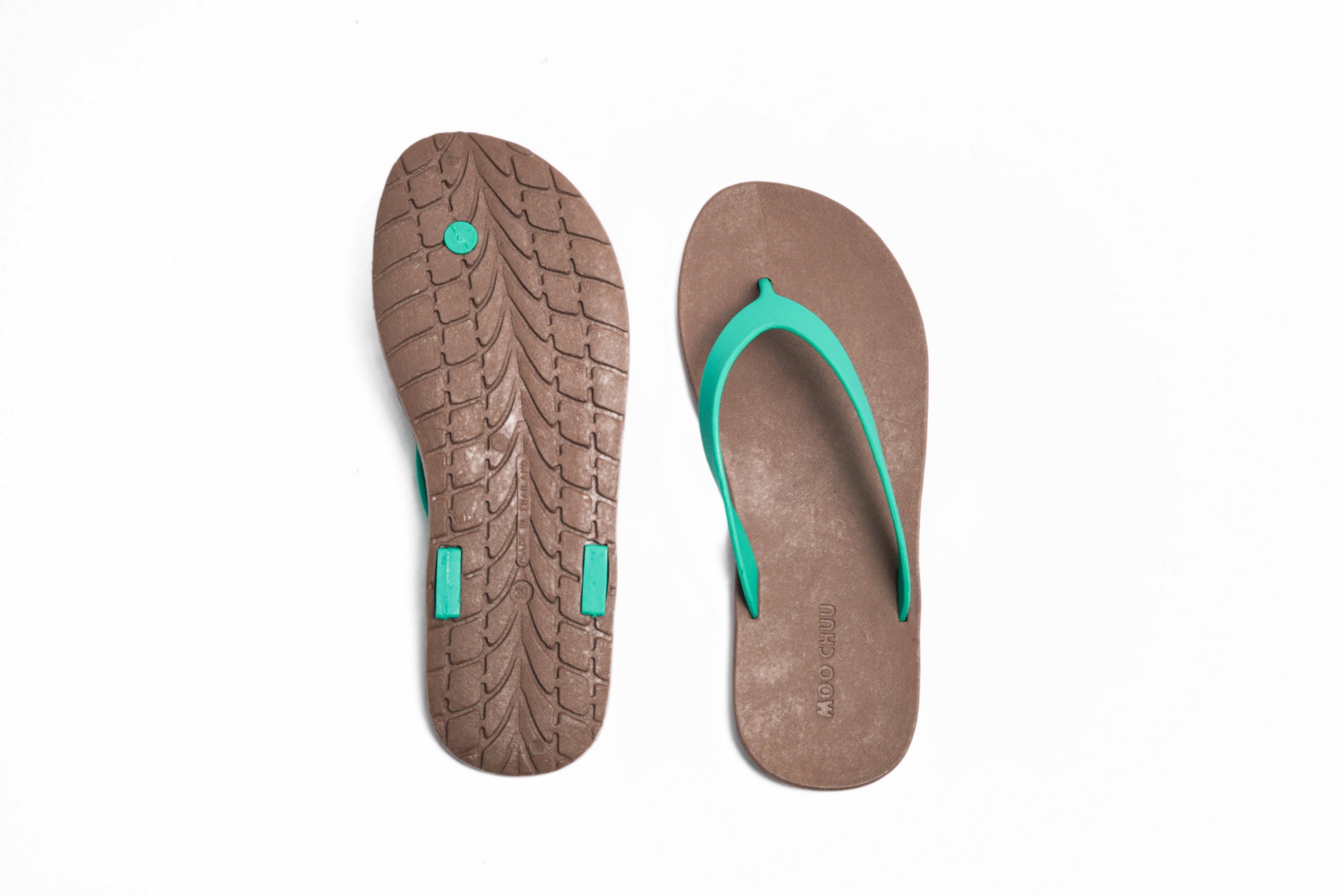Flippy Brown Sole Green Strap - Moo Chuu India
