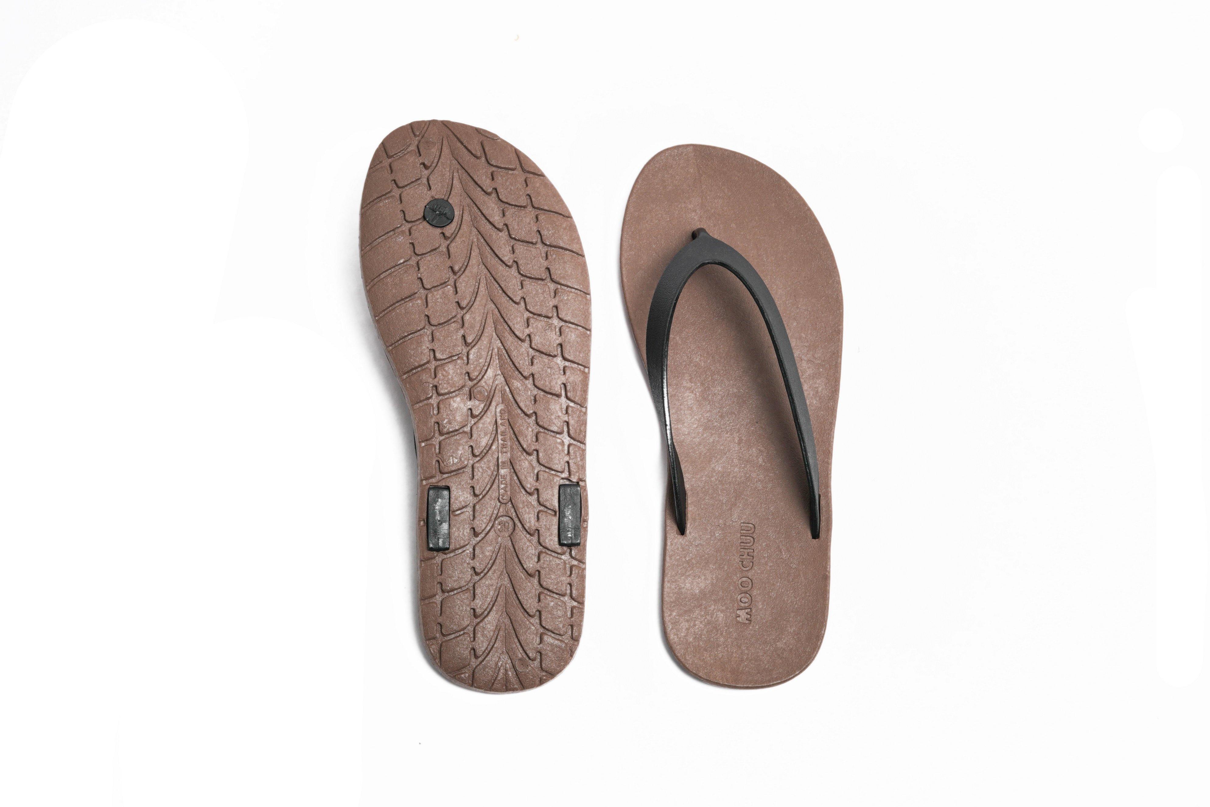 Flippy Brown Sole Black Strap - Moo Chuu India