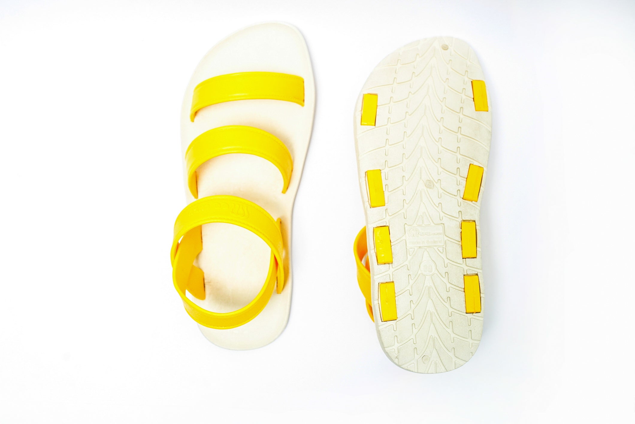 Twin Plus White Sole Yellow Strap